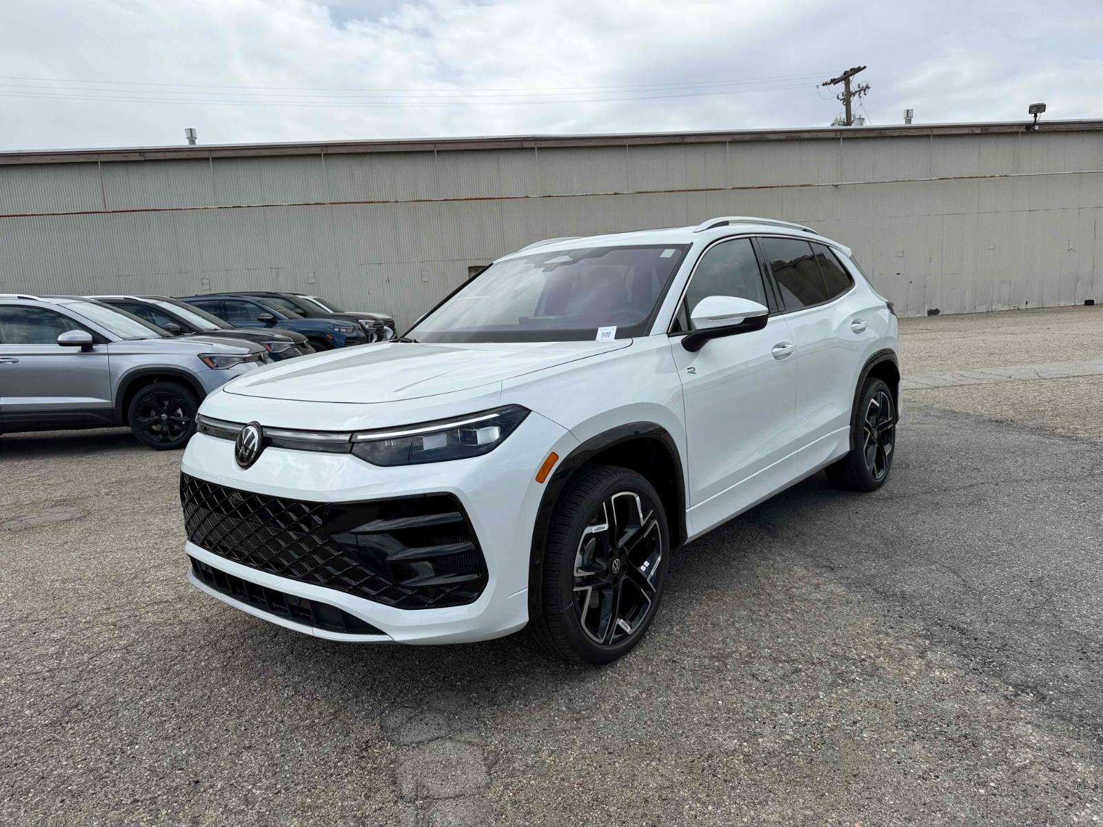 View vehicle photo 3