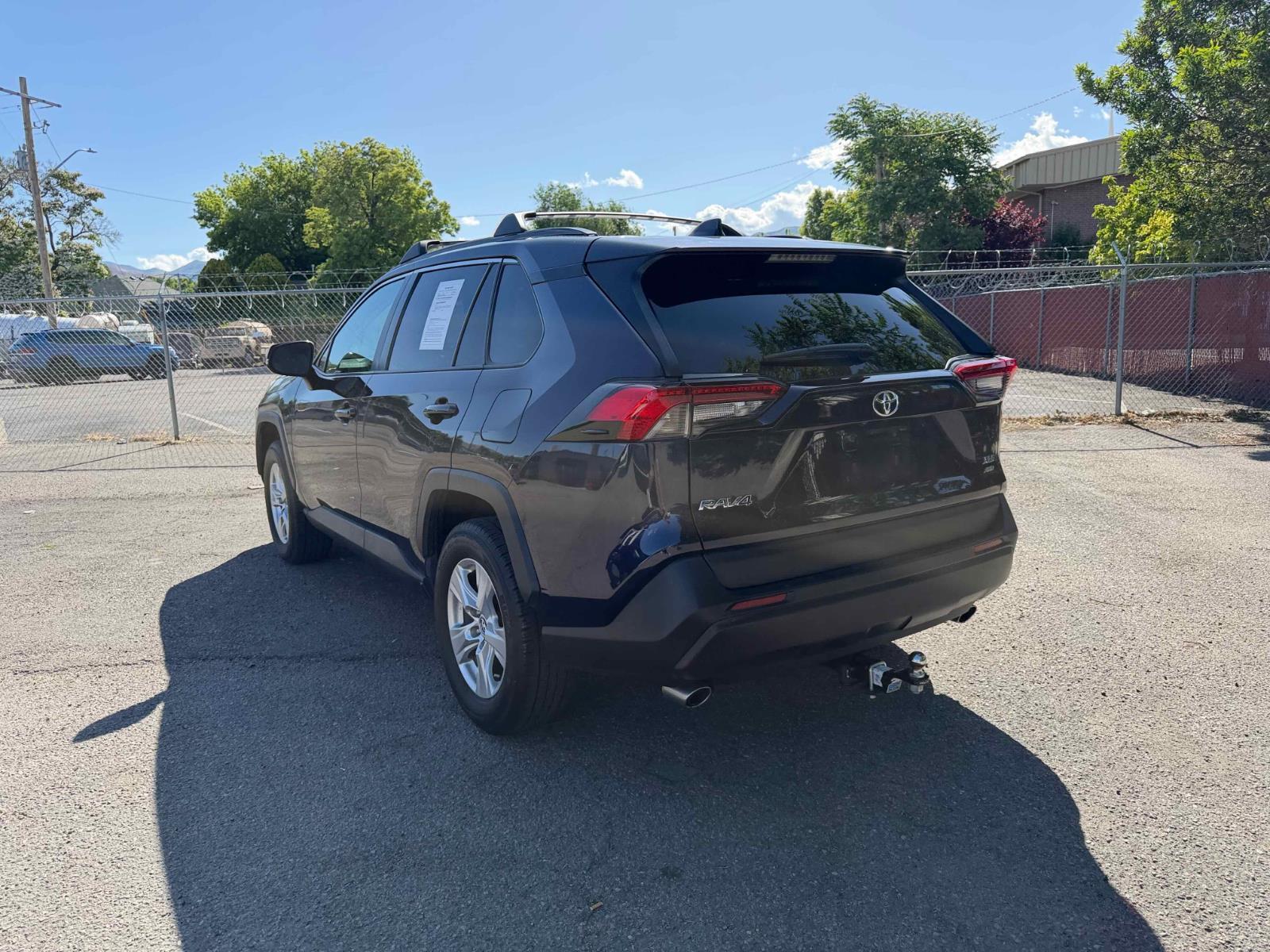 View vehicle photo 5