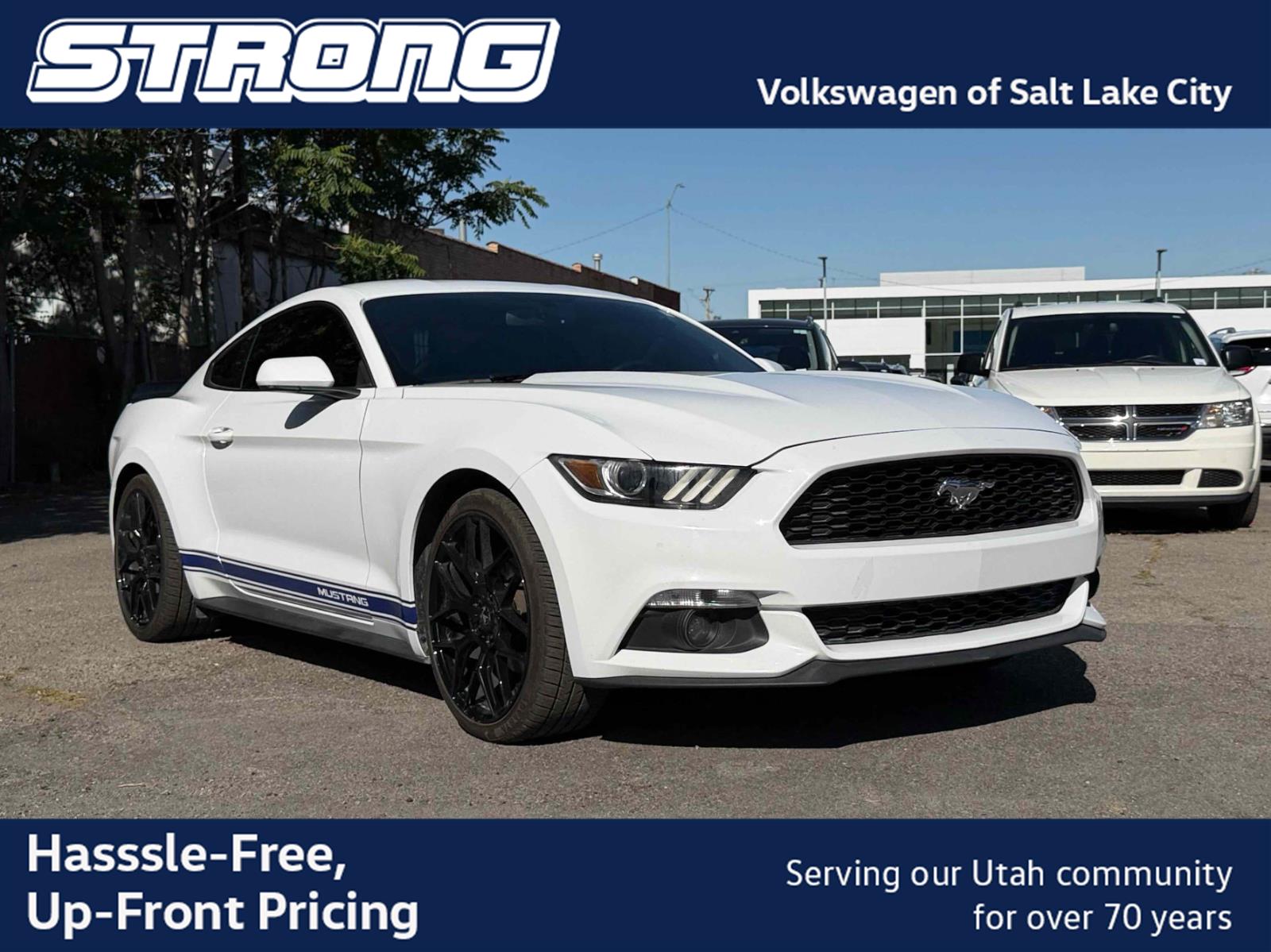Oxford White 2017 Ford Mustang Coupe Rear-Wheel Drive 6-Speed Manual