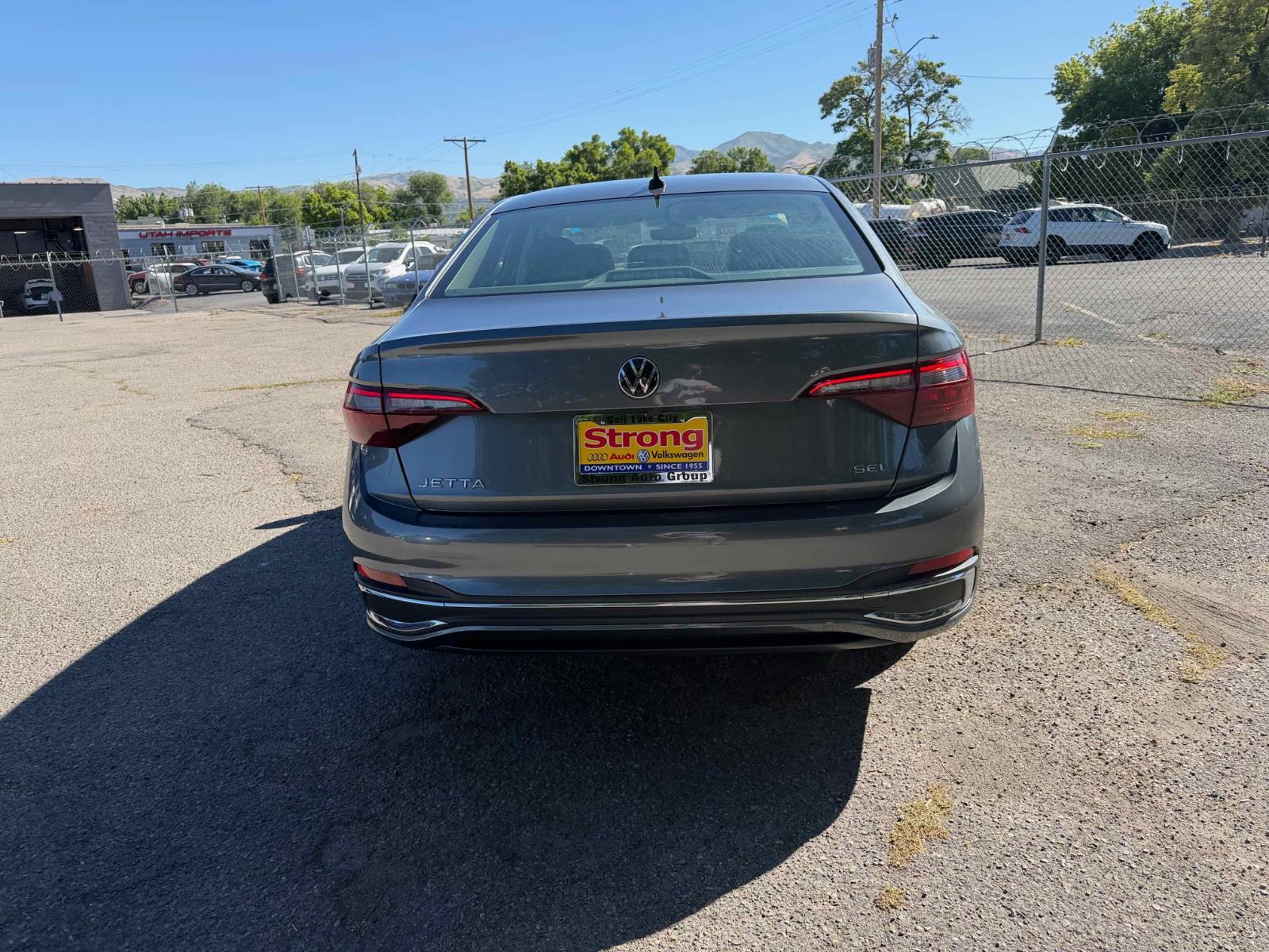 View vehicle photo 5