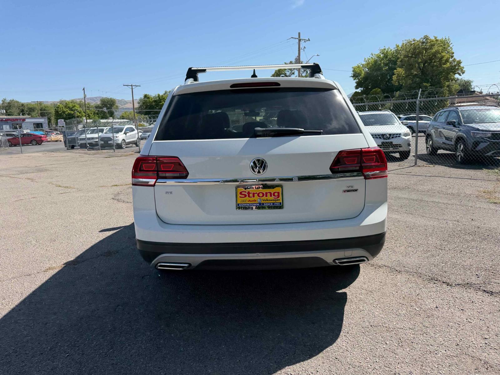 View vehicle photo 7