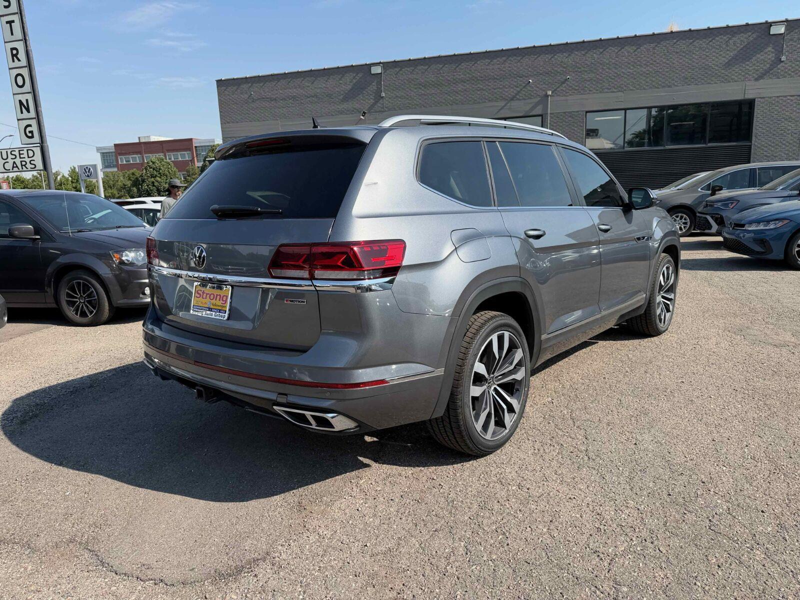 View vehicle photo 6