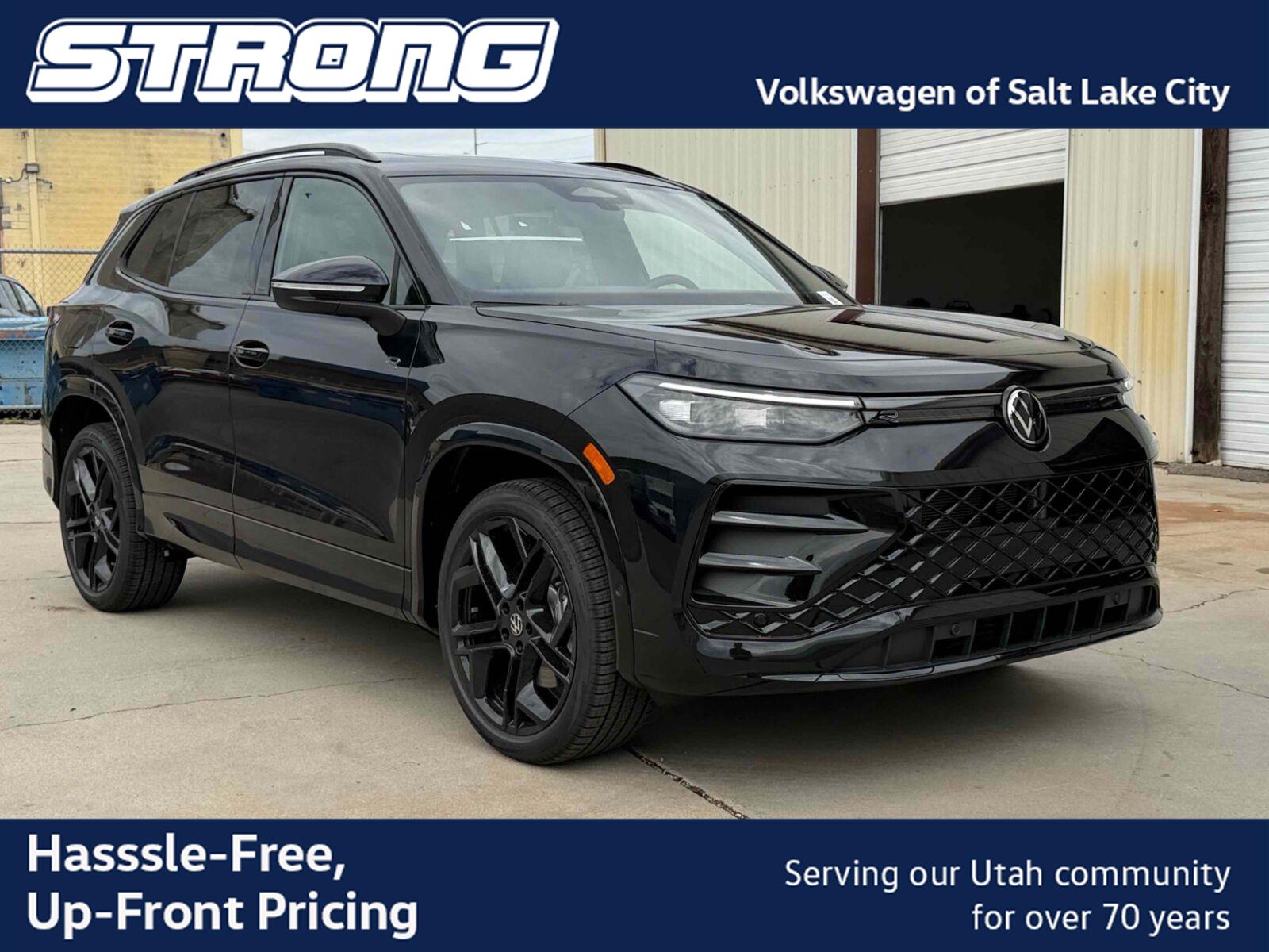 Deep Black Pearl 2026 Volkswagen Tiguan SUV / Crossover All-Wheel Drive Automatic