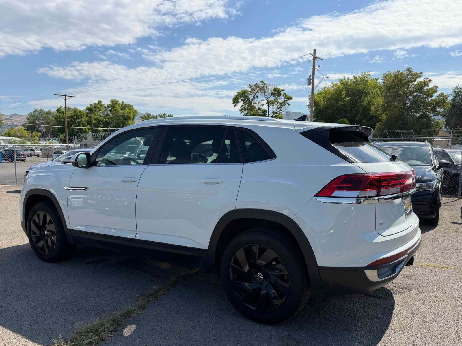 View vehicle photo 4