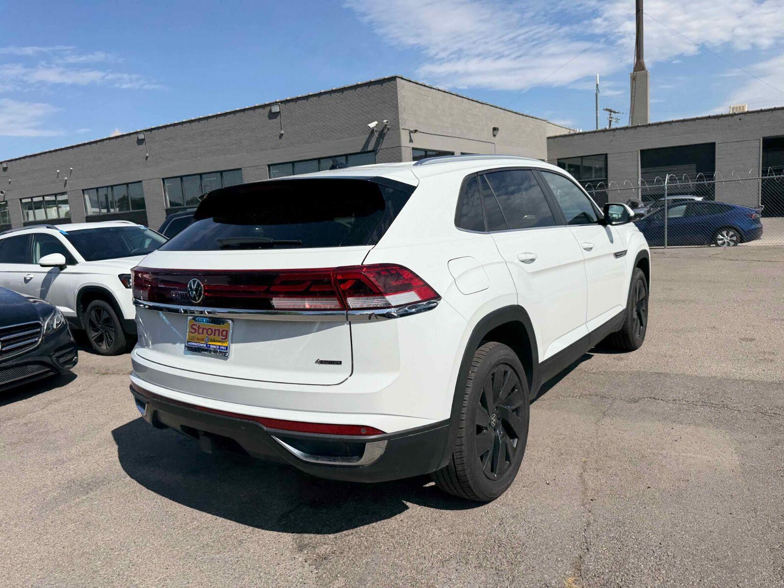 View vehicle photo 7