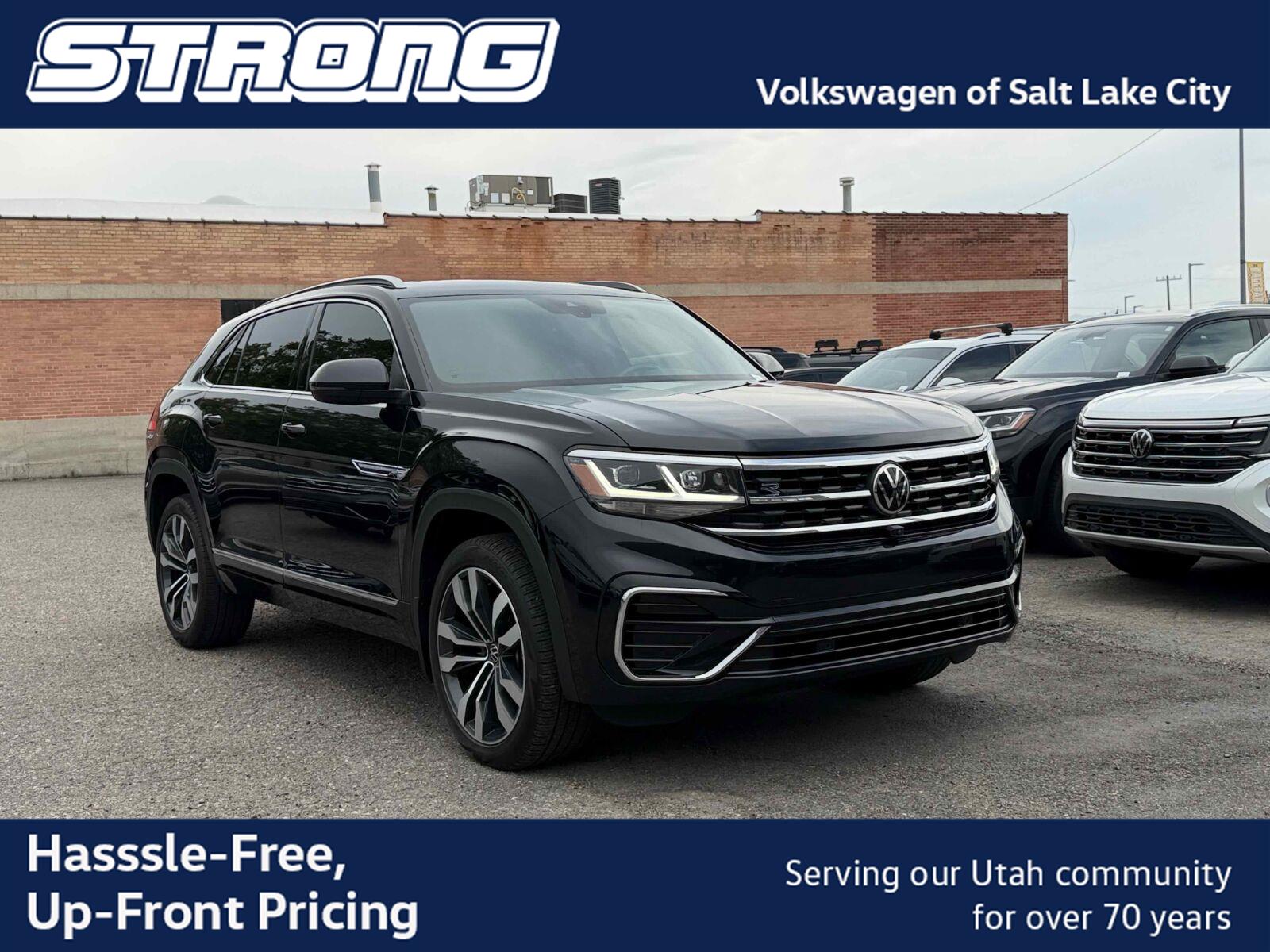 Deep Black Pearl 2022 Volkswagen Atlas Cross Sport SUV / Crossover All-Wheel Drive Automatic