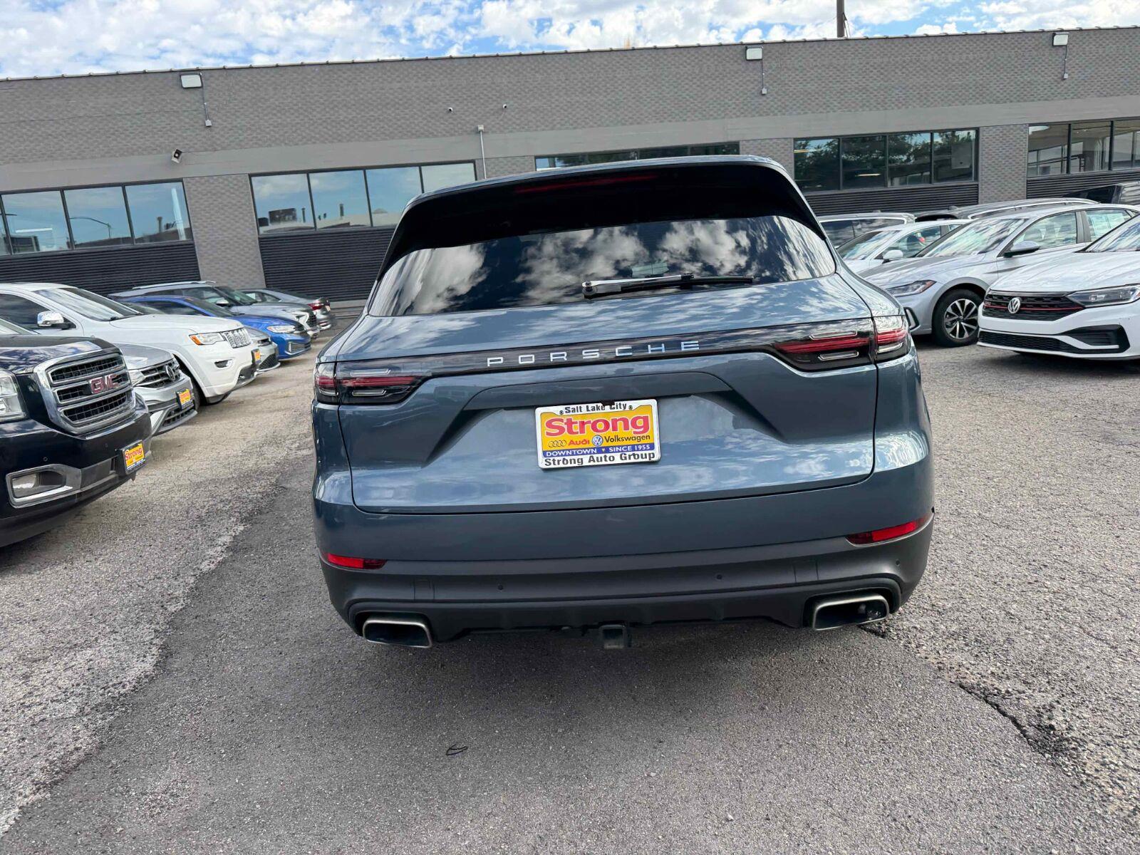 View vehicle photo 6