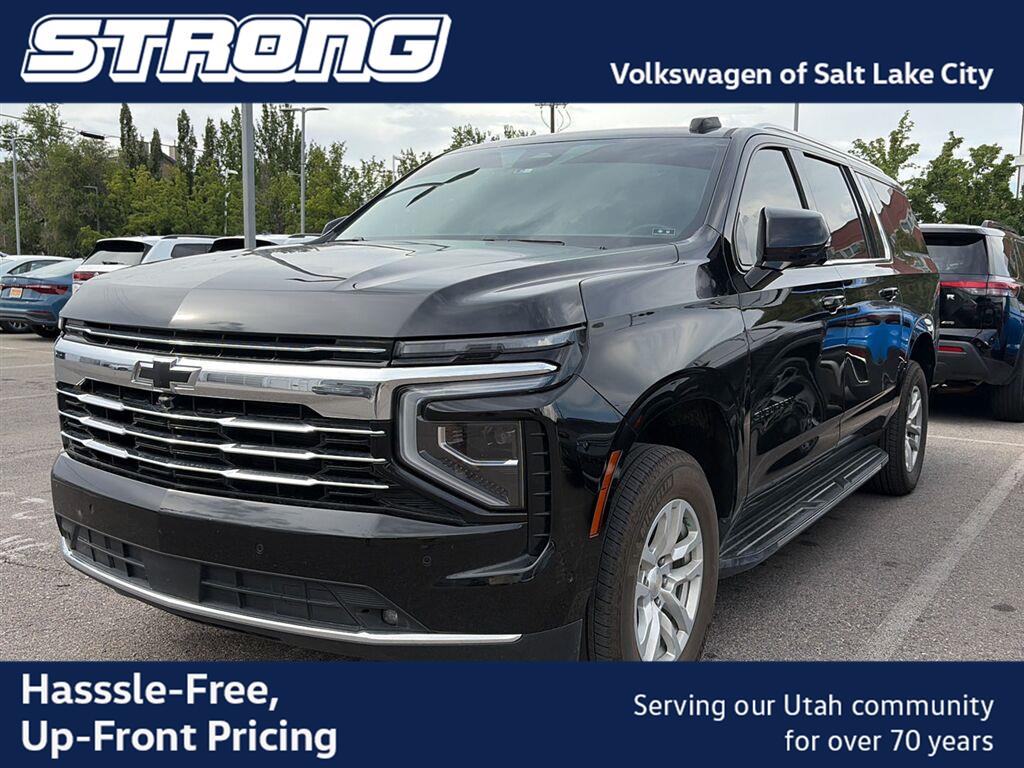  2025 Chevrolet Suburban SUV / Crossover Four-Wheel Drive 