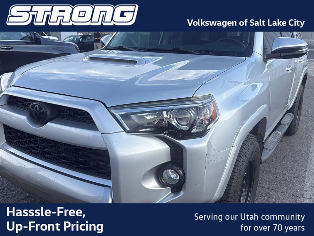Classic Silver Metallic 2017 Toyota 4Runner SUV / Crossover Four-Wheel Drive Automatic