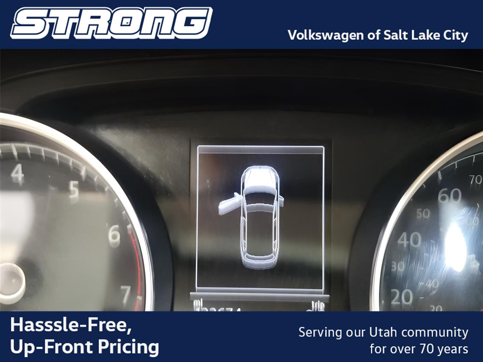 Pure White 2019 Volkswagen Golf Alltrack Wagon All-Wheel Drive Manual