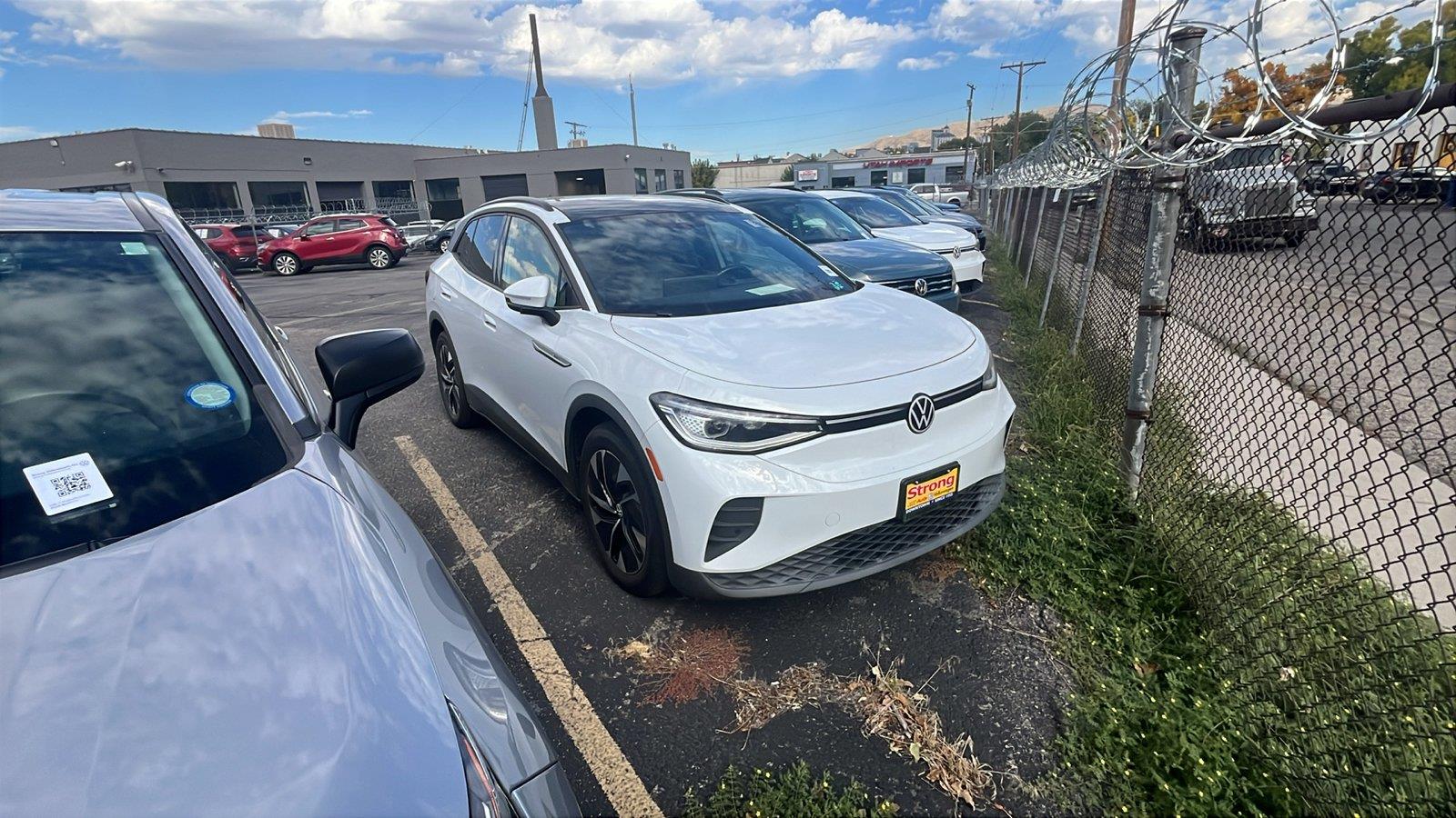 Glacier White Metallic 2022 Volkswagen ID.4 SUV / Crossover Rear-Wheel Drive Automatic