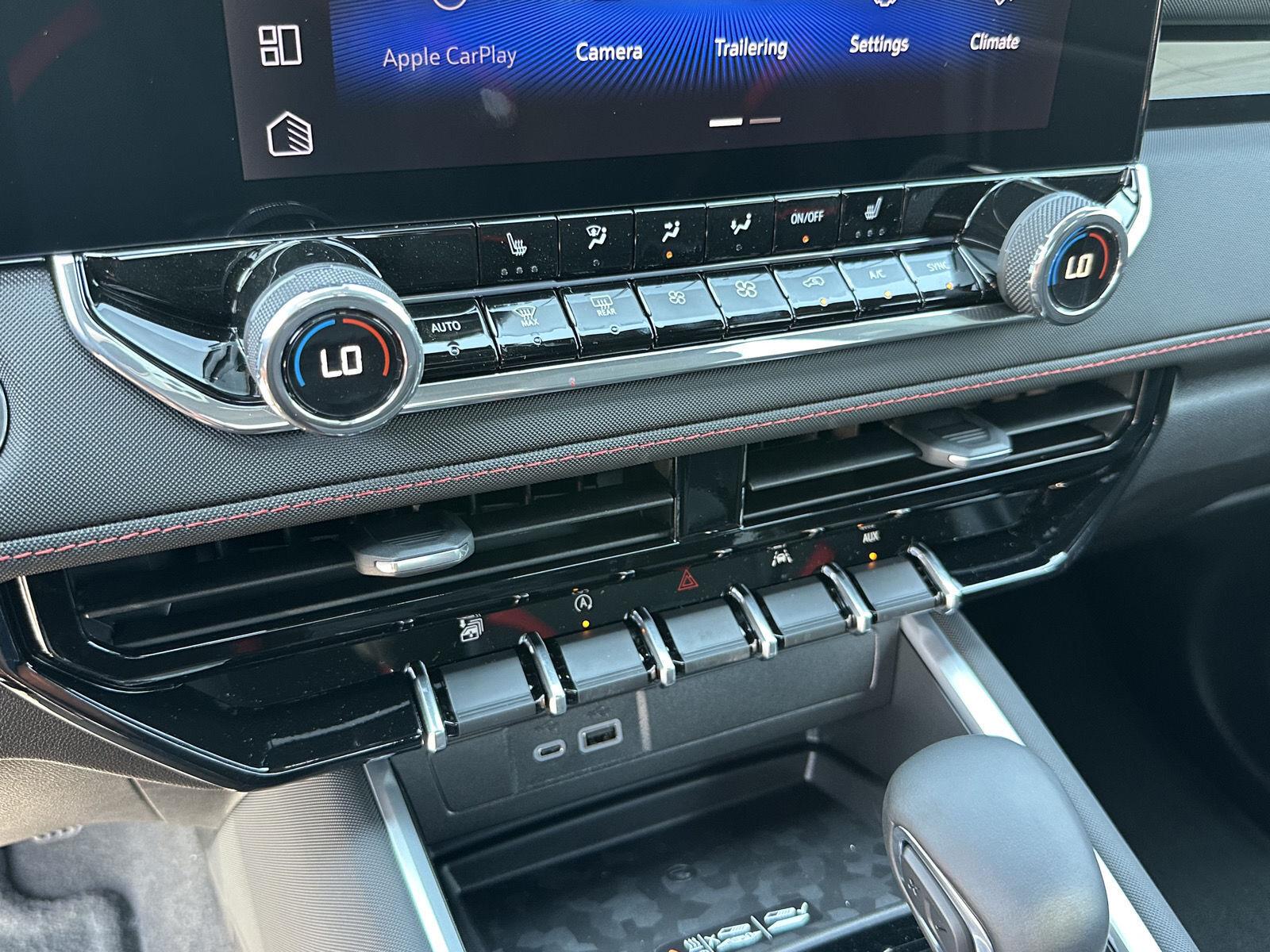 2026 Chevrolet Colorado Z71 - Photo 35