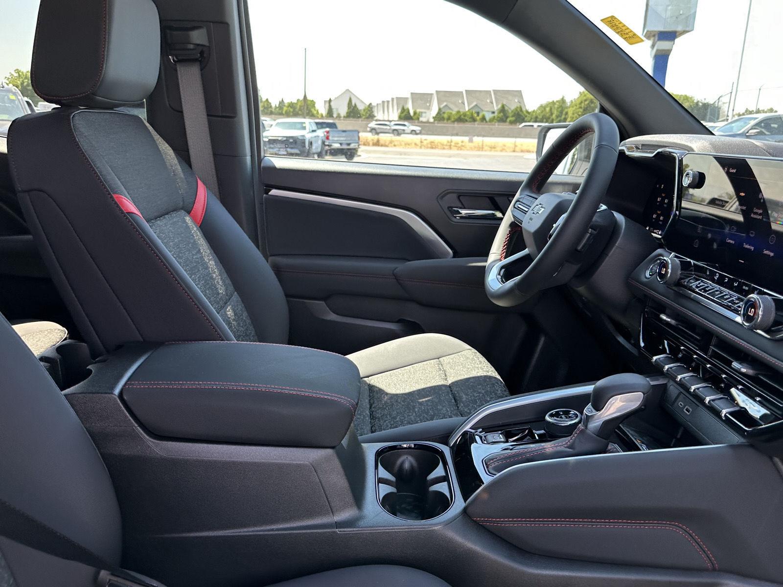 2026 Chevrolet Colorado Z71 - Photo 40