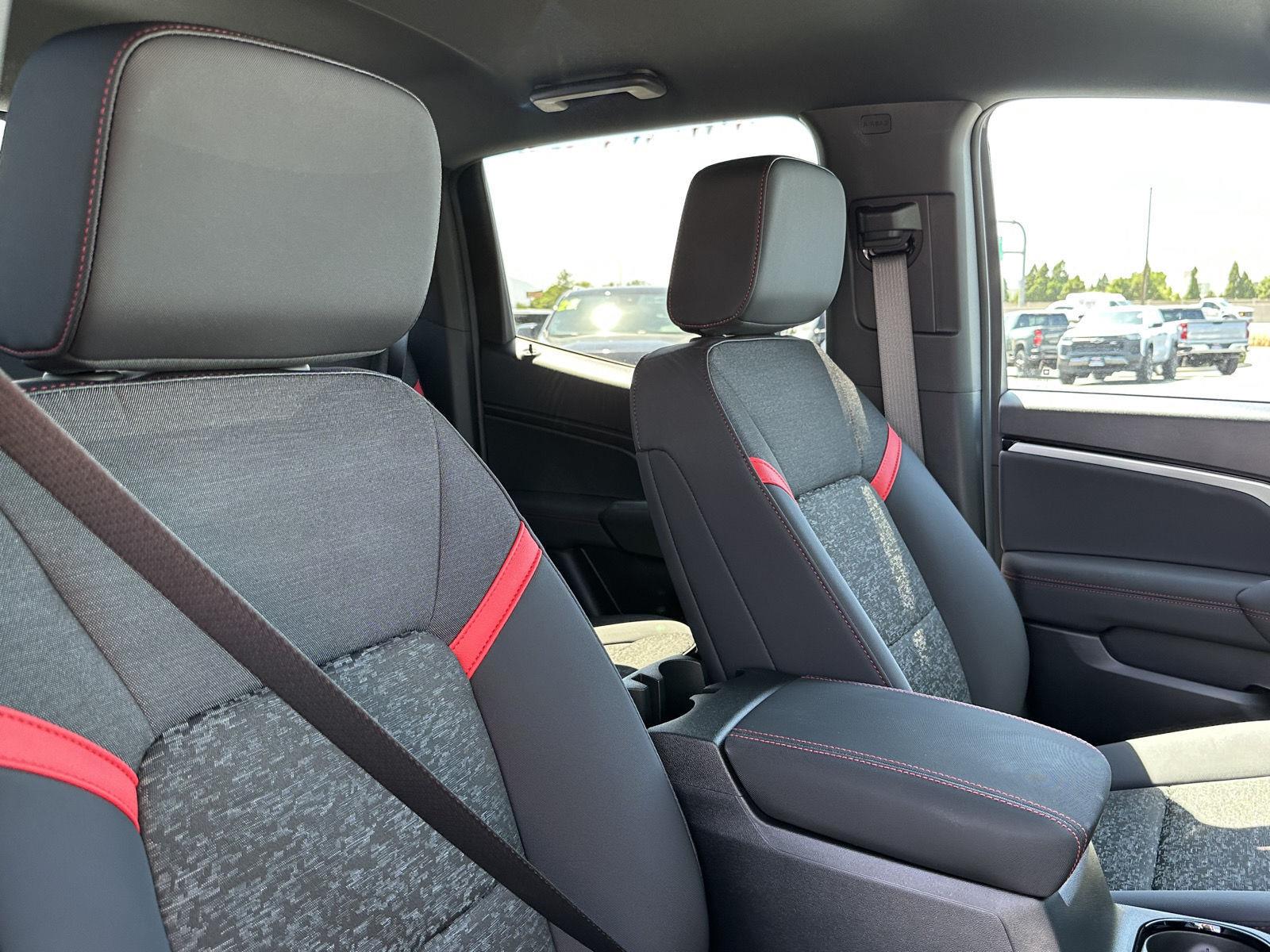 2026 Chevrolet Colorado Z71 - Photo 41