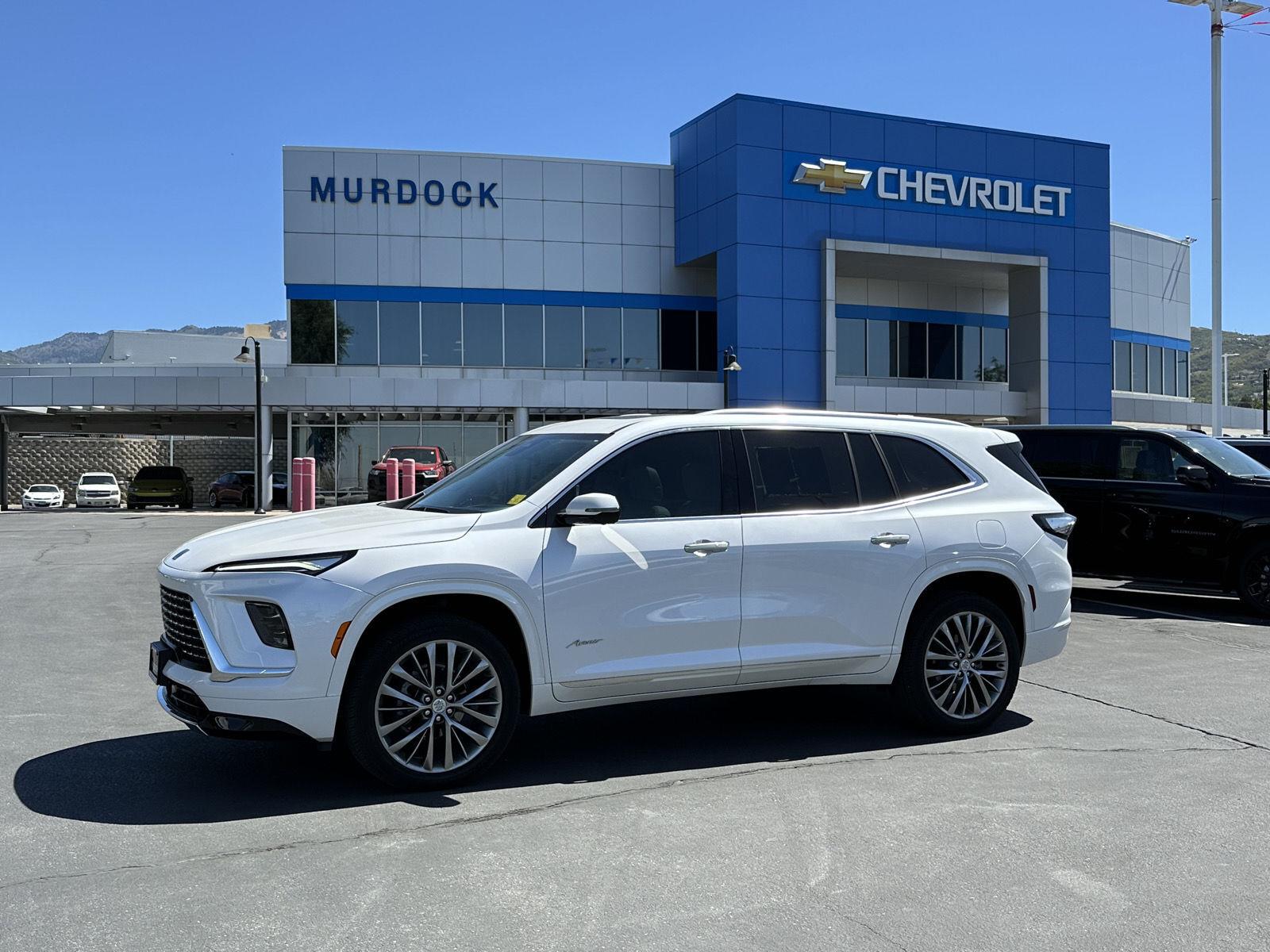 White Frost Tricoat 2025 Buick Enclave SUV / Crossover Four-Wheel Drive 8-Speed Automatic