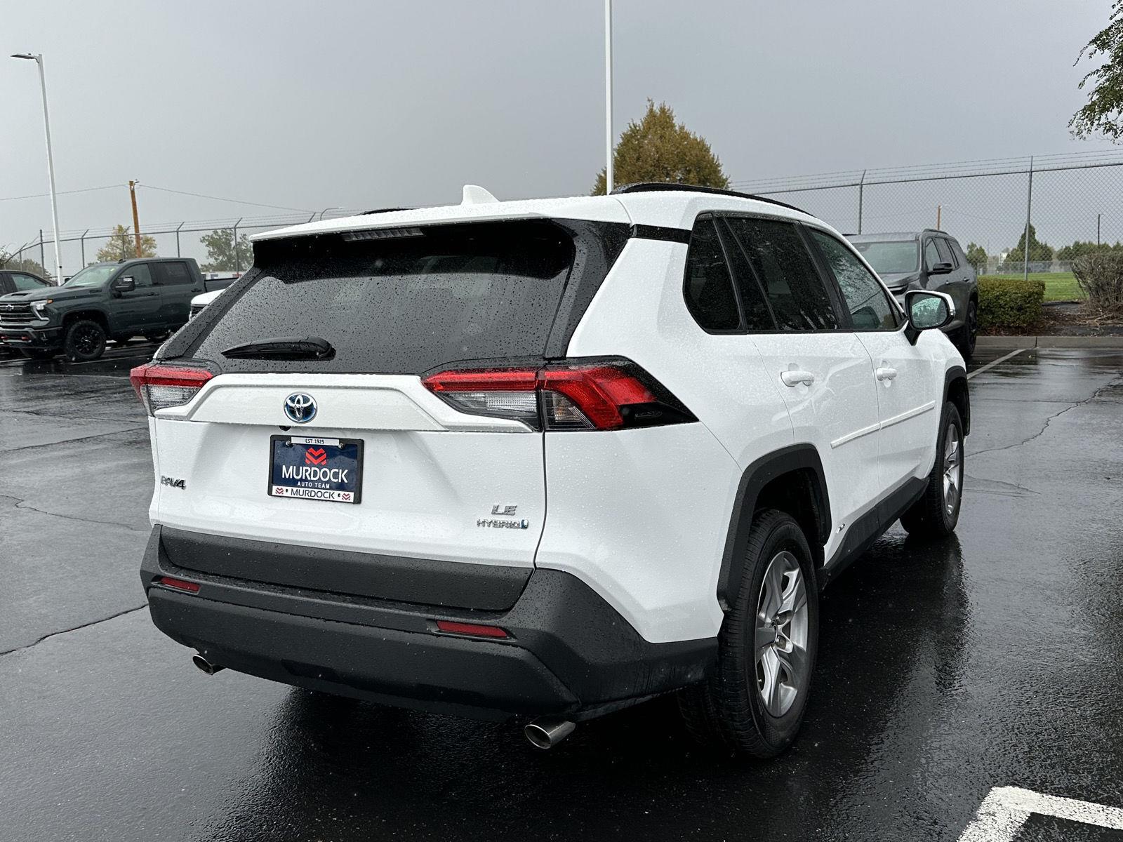 2024 Toyota RAV4 LE - Photo 46