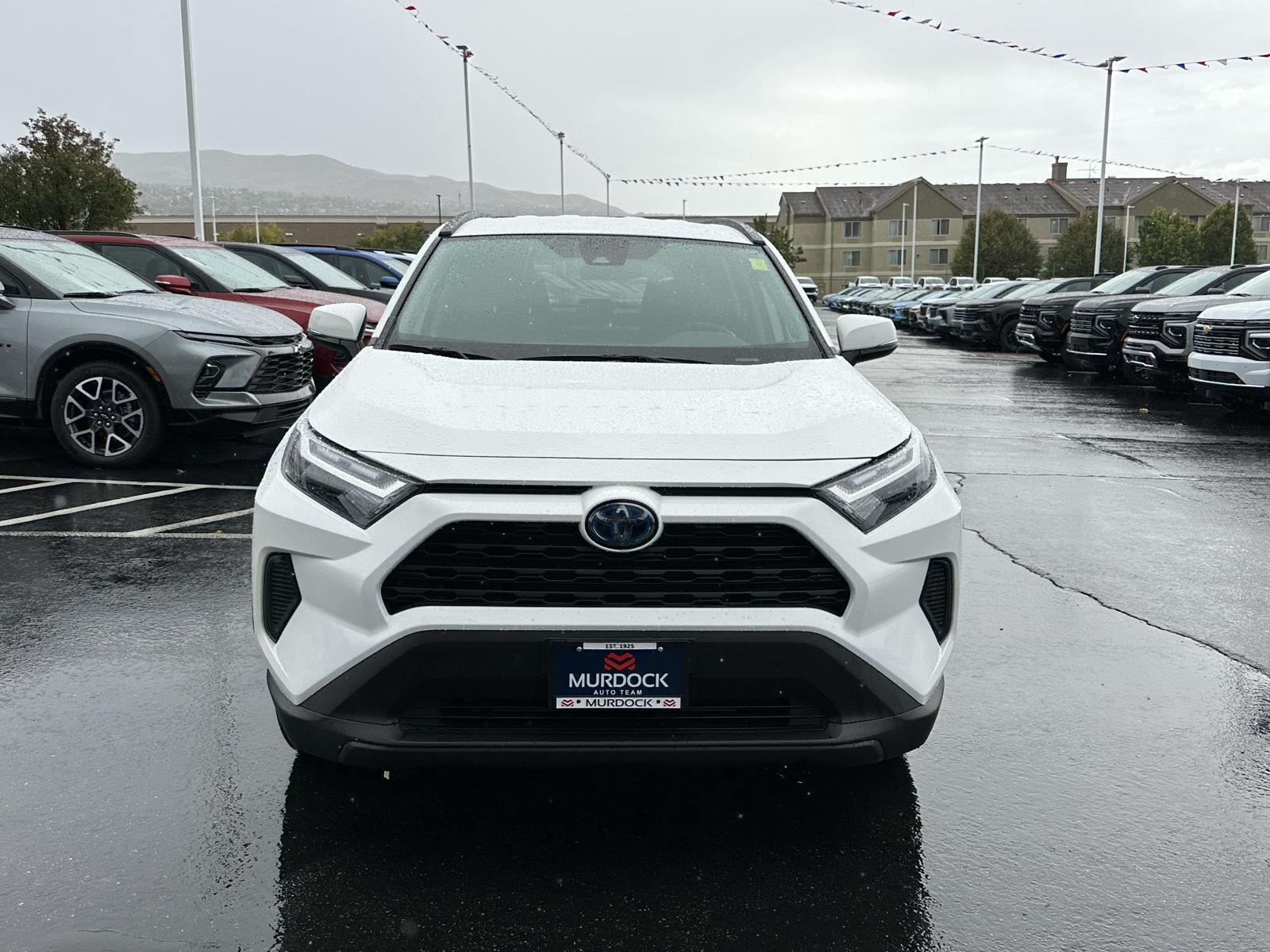 2024 Toyota RAV4 LE - Photo 13