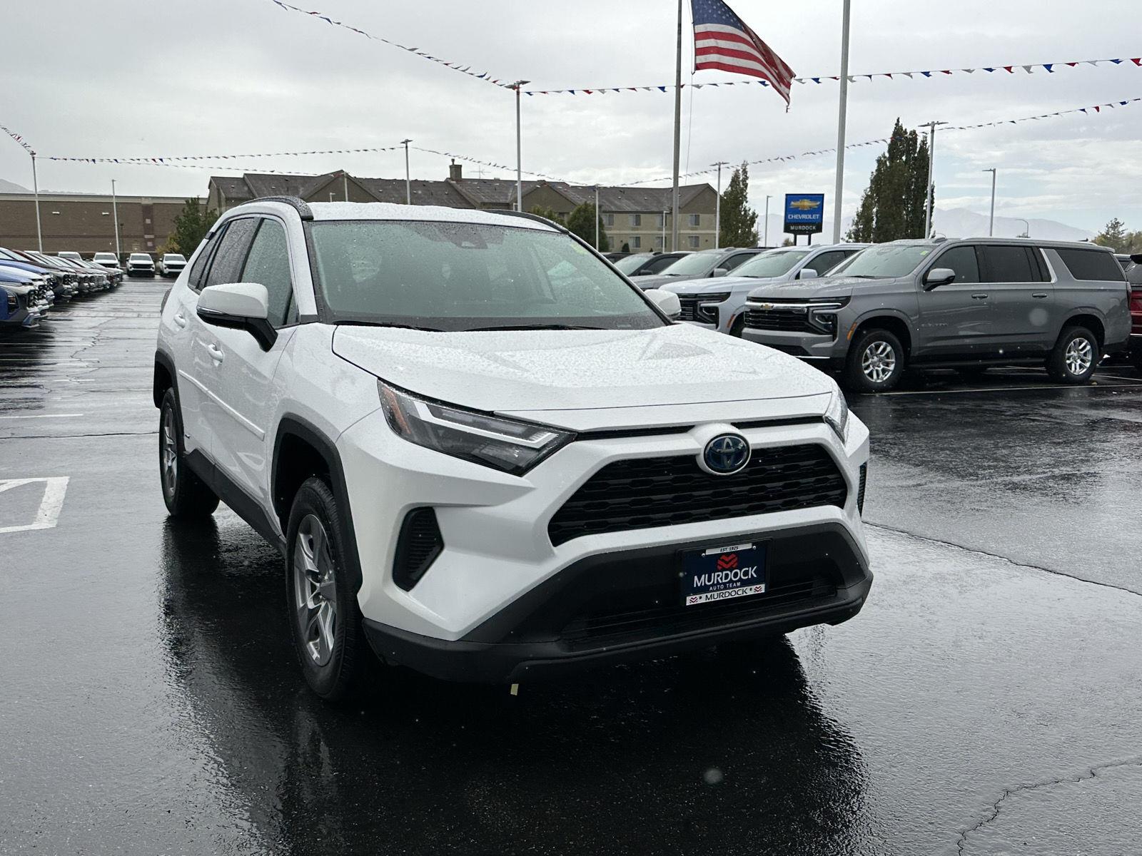 2024 Toyota RAV4 LE - Photo 15