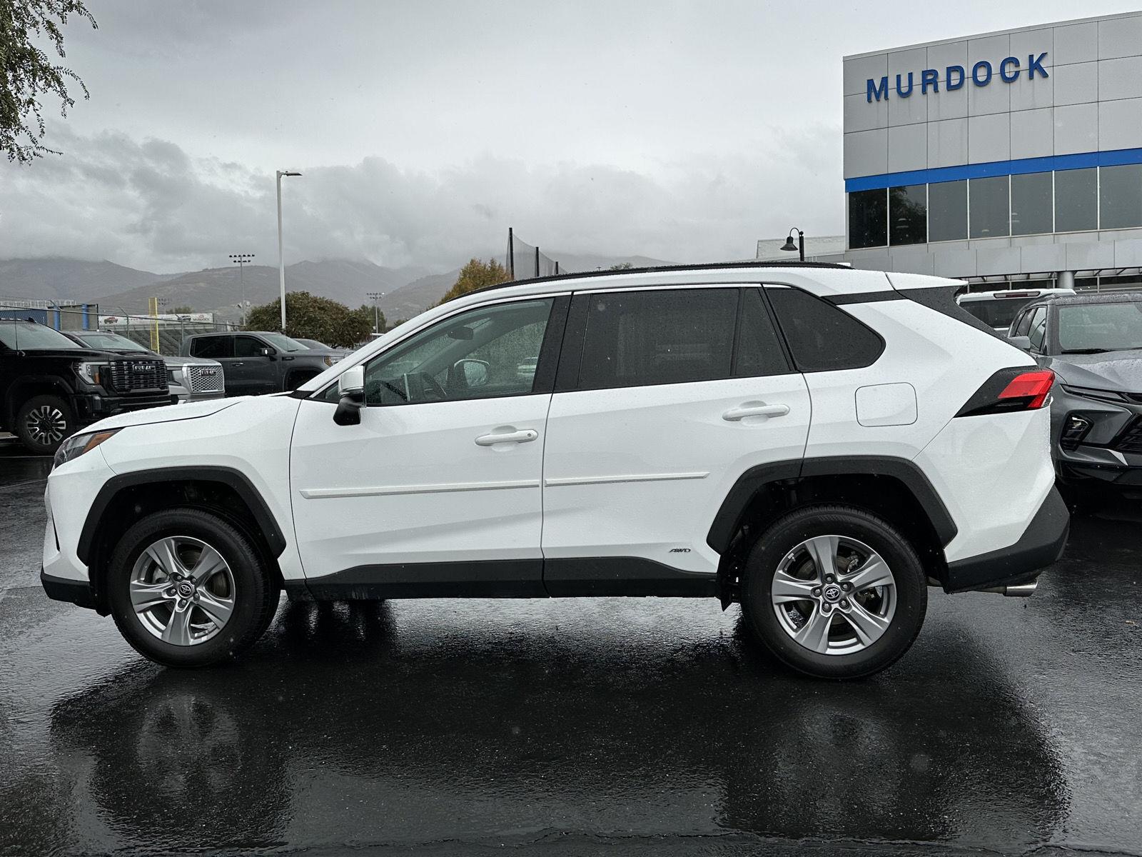 2024 Toyota RAV4 LE - Photo 22