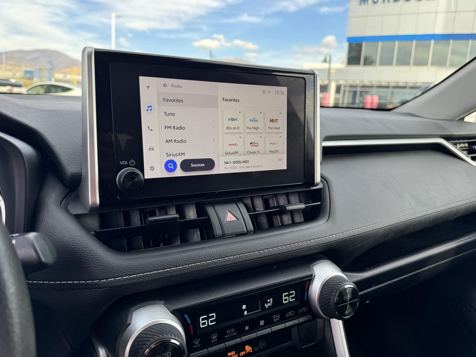 2024 Toyota RAV4 LE - Photo 28