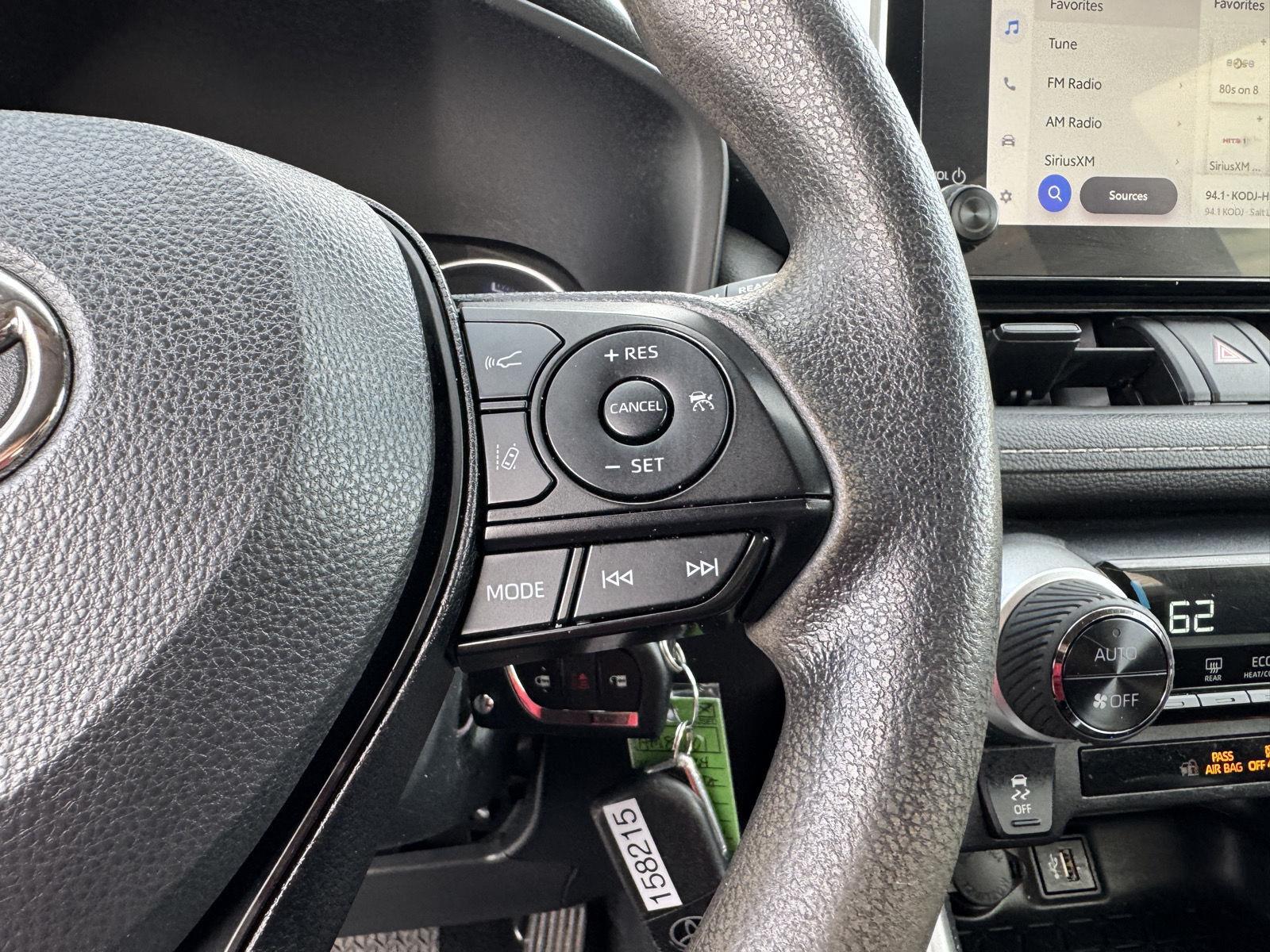2024 Toyota RAV4 LE - Photo 29