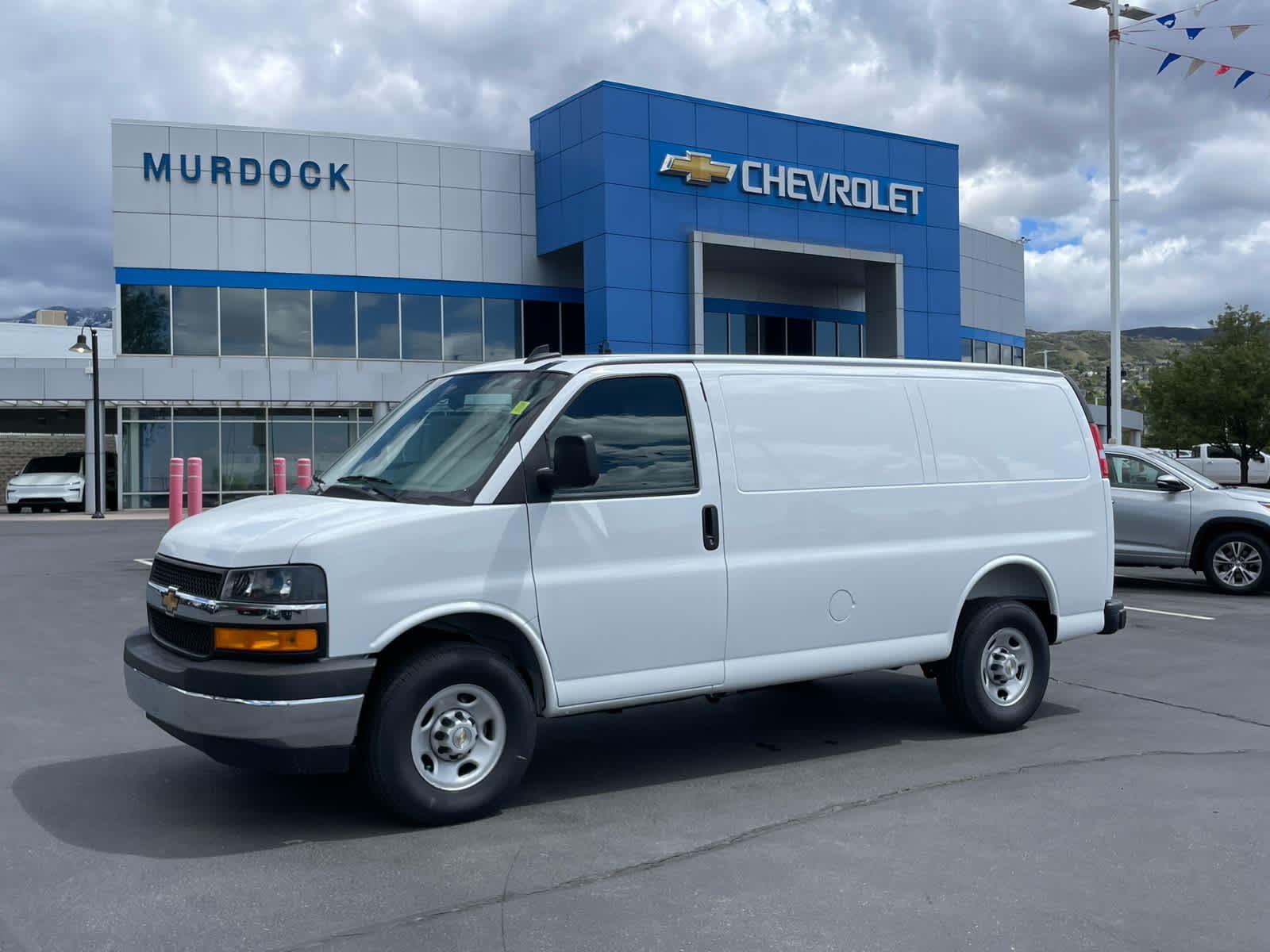 Summit White 2026 Chevrolet Express Cargo Van Rear-Wheel Drive 8-Speed Automatic