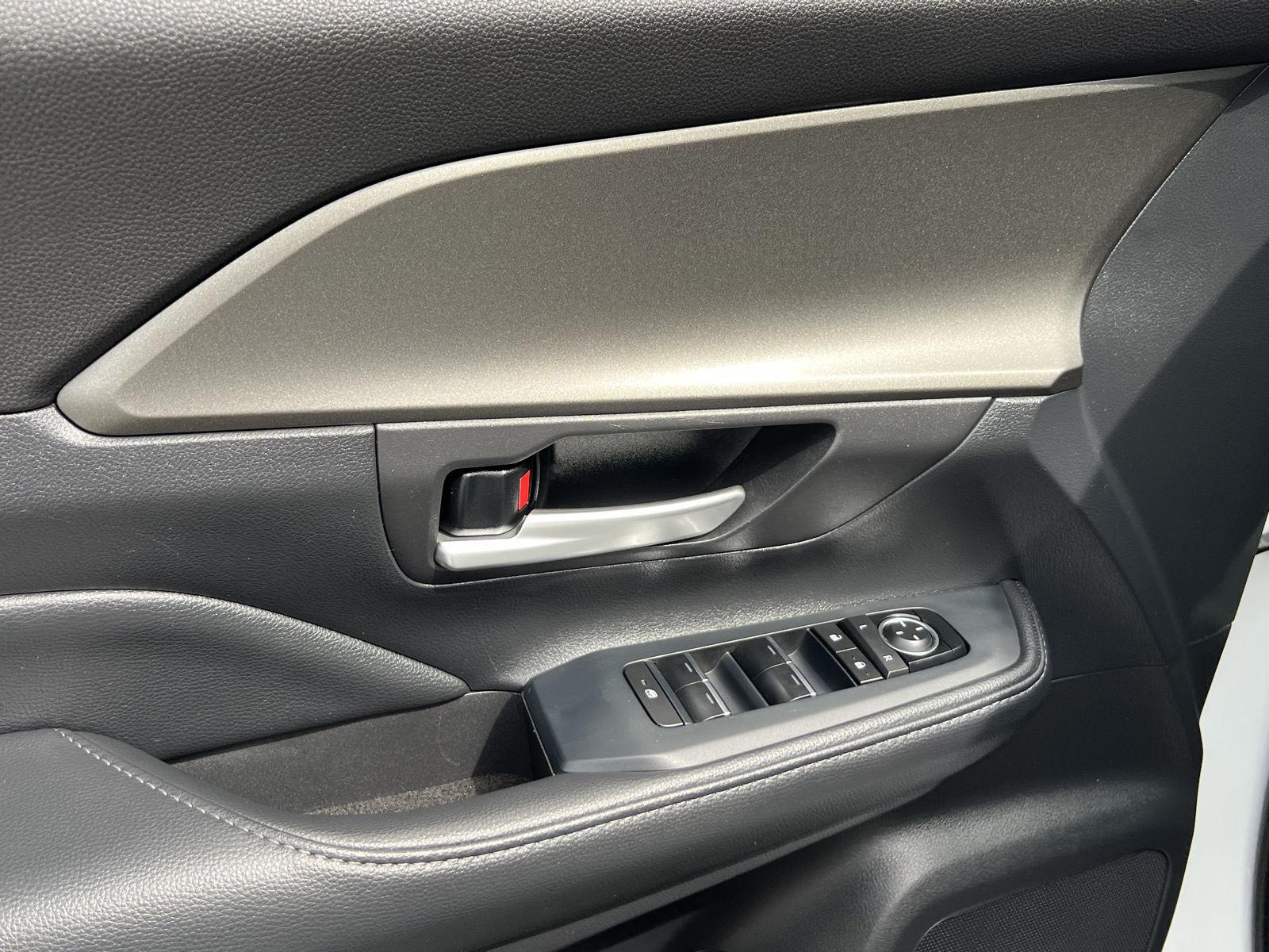 2025 Toyota Grand Highlander XLE - Photo 31