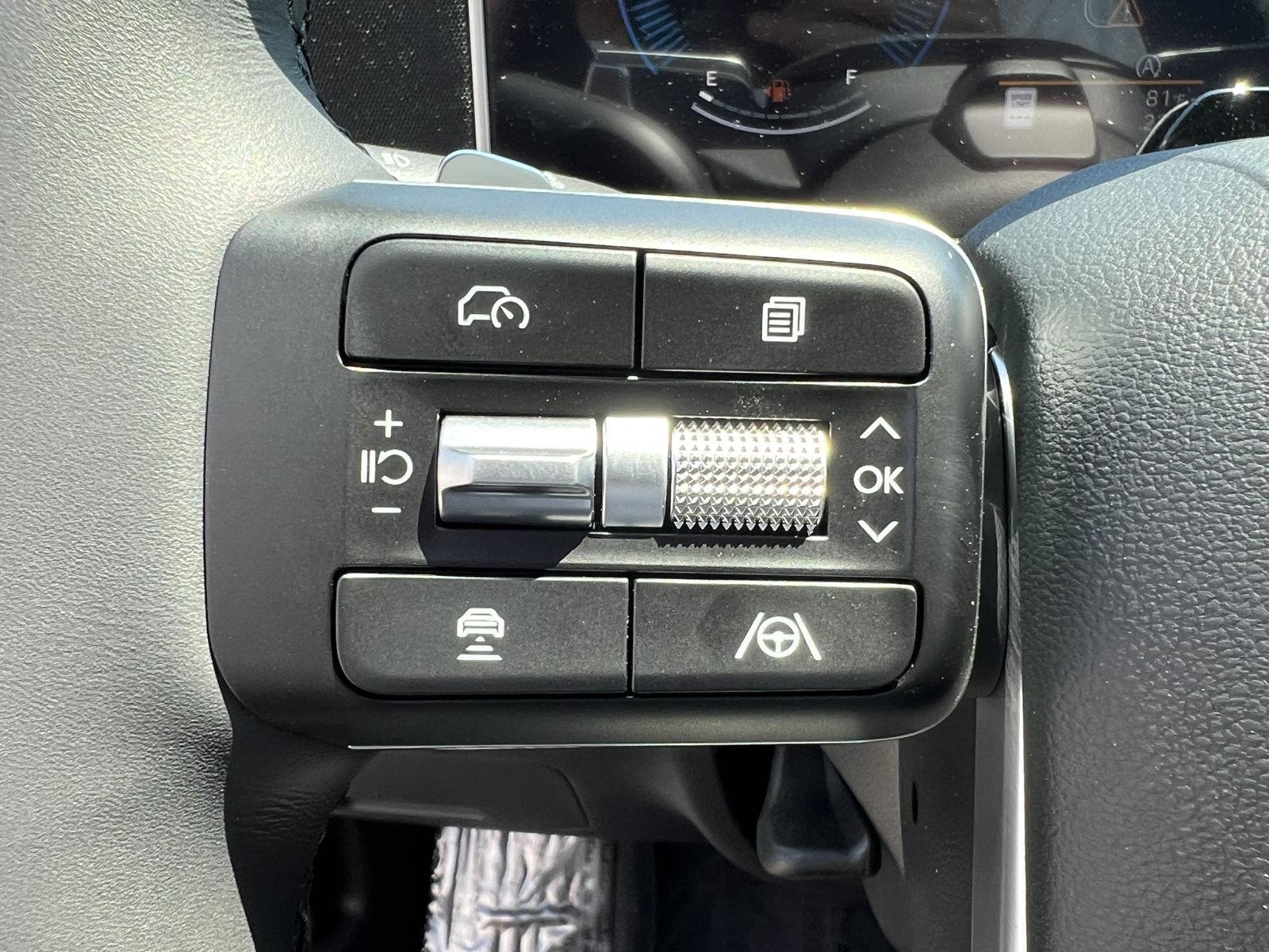 New 2026 Serenity White Hyundai SEL AWD image 32