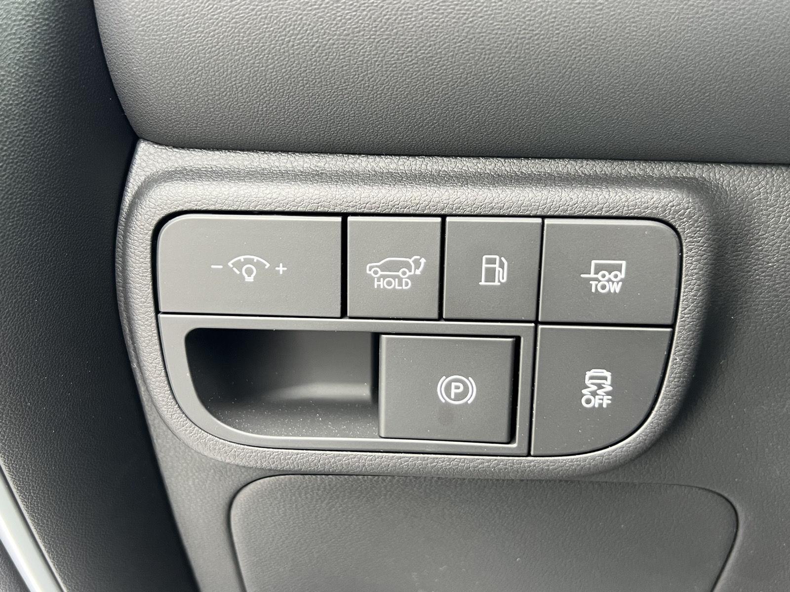 New 2026 Creamy White Pearl Hyundai SEL Premium 8P image 32