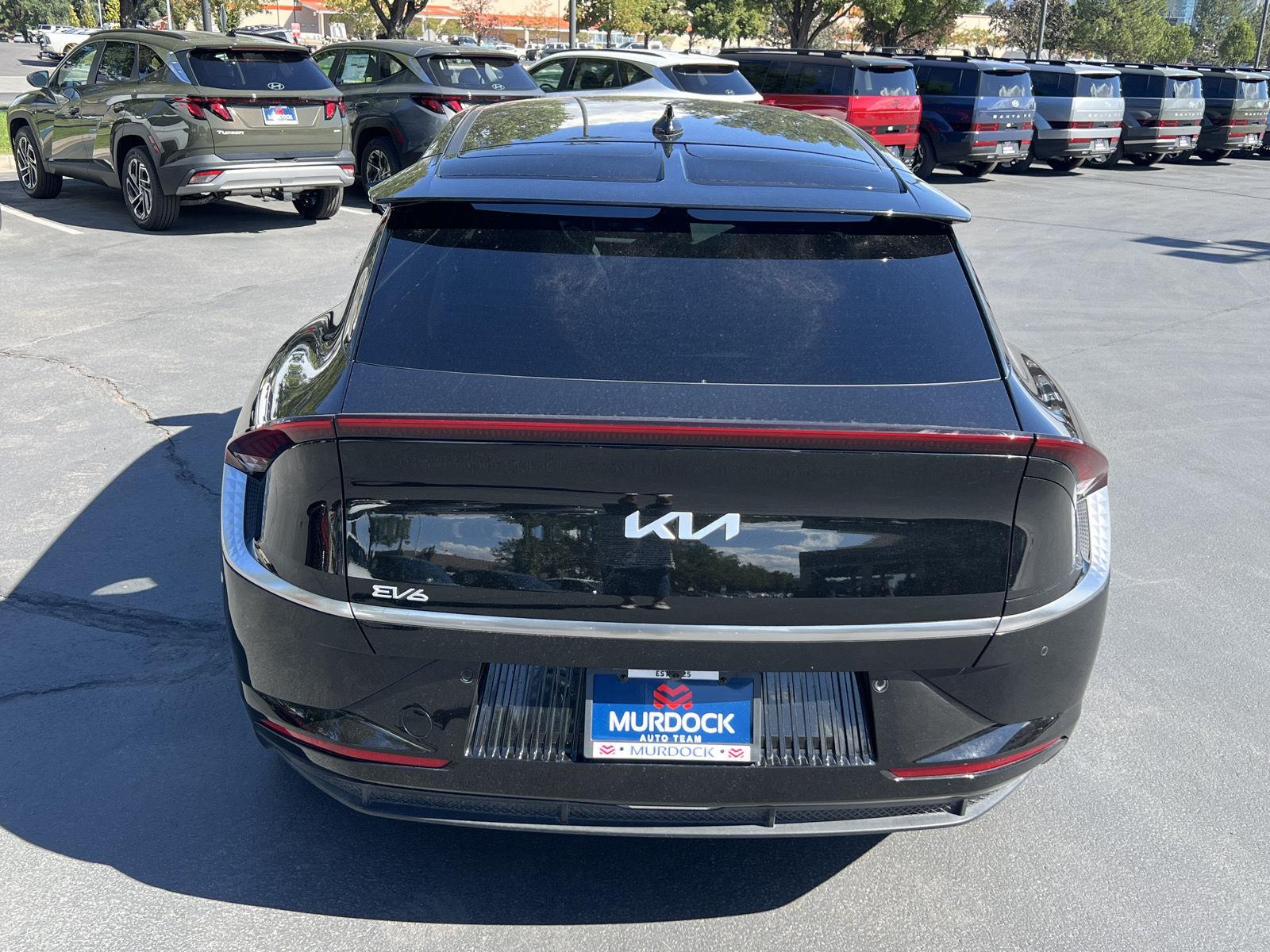 Used 2023 Aurora Black Pearl Kia Wind image 15