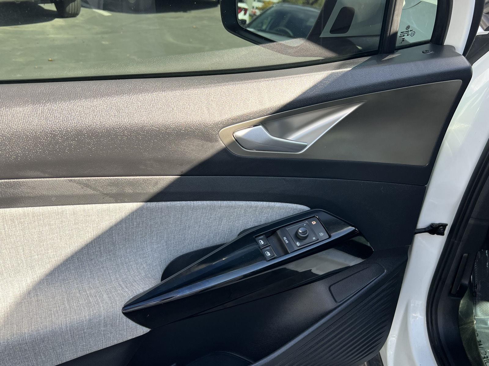 2023 Volkswagen ID.4 PRO - Photo 30