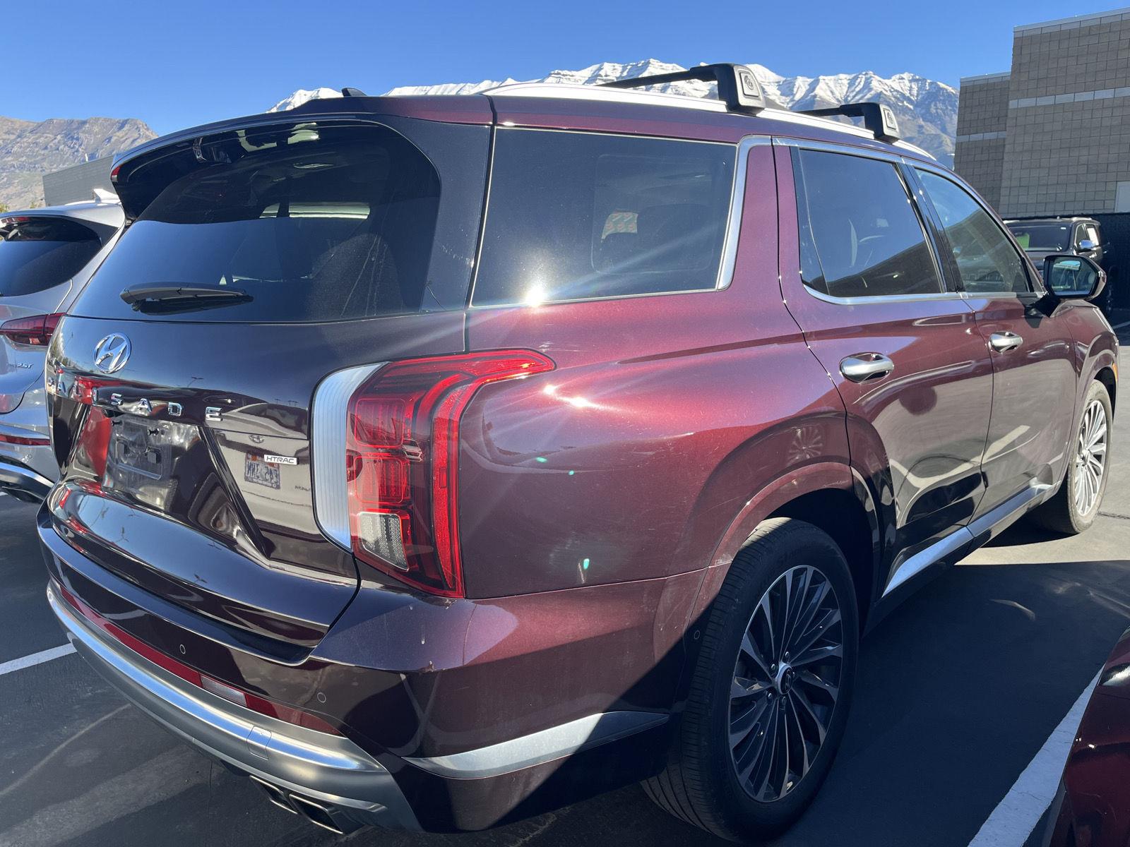 Used 2024 Sierra Burgundy Hyundai Calligraphy image 5