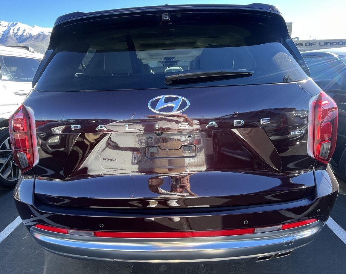 Used 2024 Sierra Burgundy Hyundai Calligraphy image 4