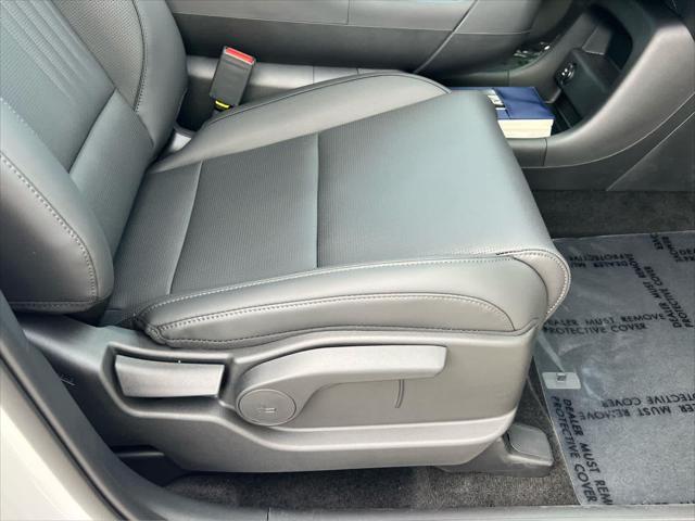 New 2026 Creamy White Pearl Hyundai SEL 8P image 57