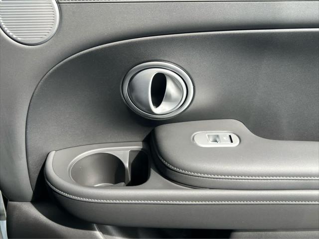 New 2026 Creamy White Pearl Hyundai SEL 8P image 61