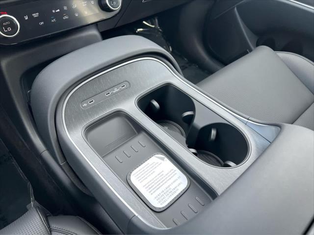 New 2026 Creamy White Pearl Hyundai SEL 8P image 77