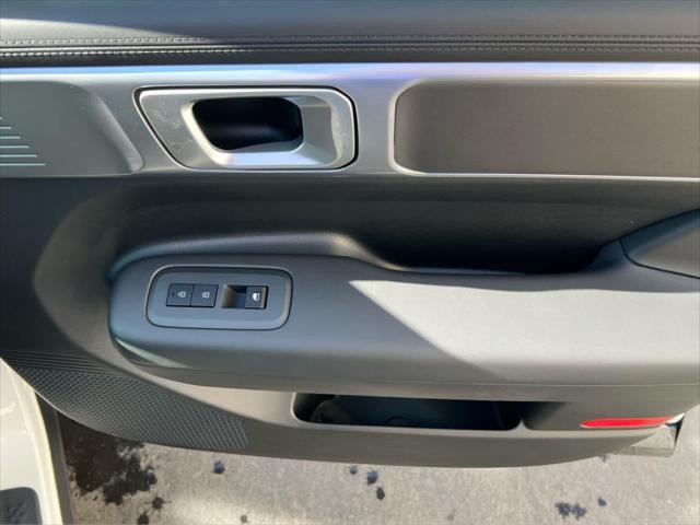 New 2026 Serenity White Hyundai SE image 147