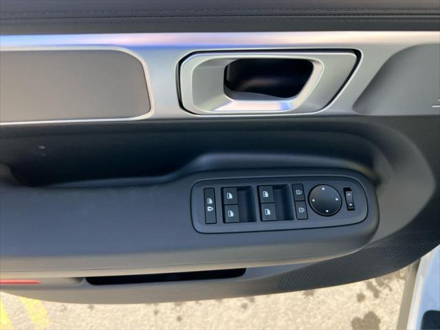 New 2026 Serenity White Hyundai SE image 158