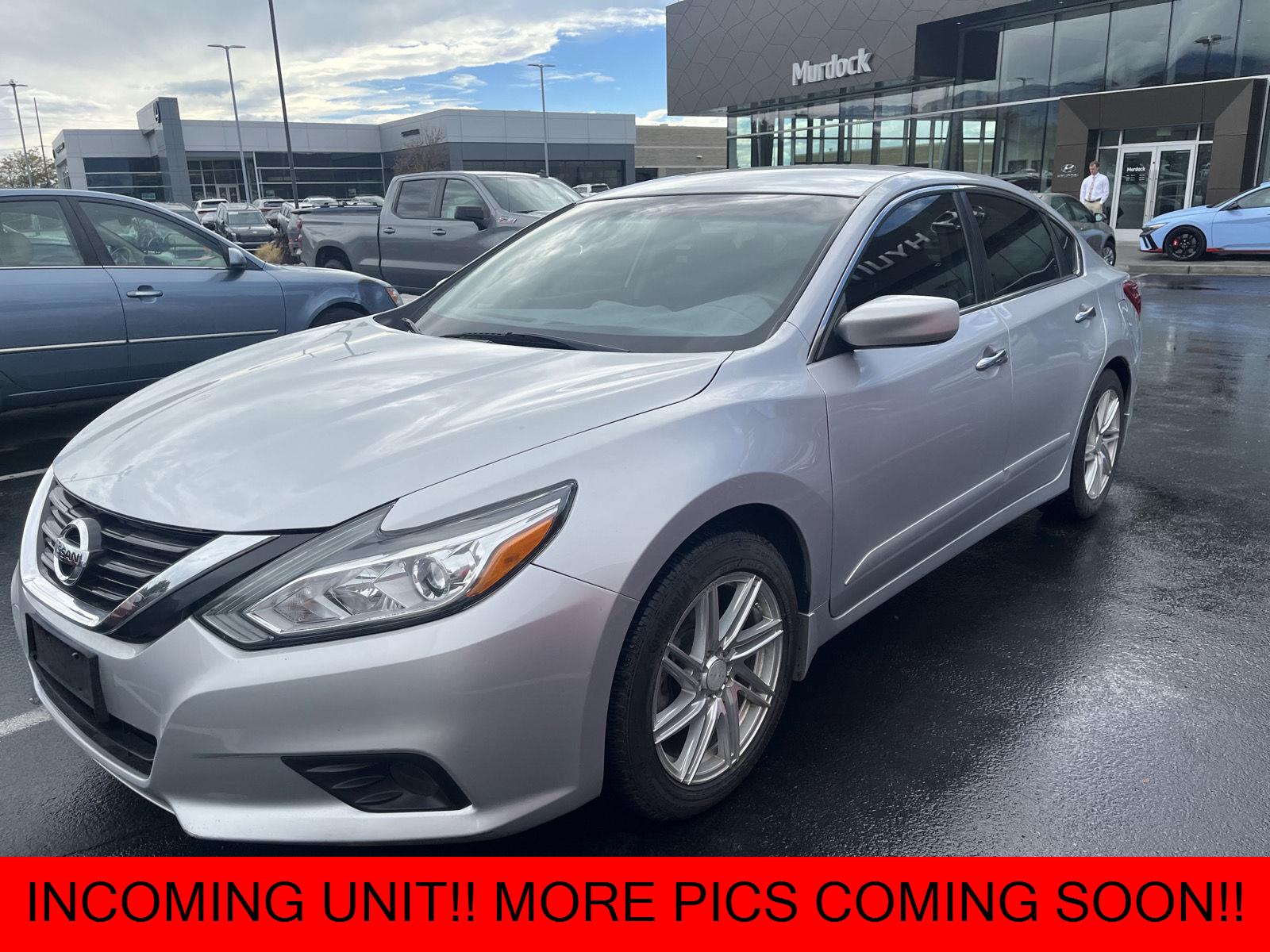 Brilliant Silver 2017 Nissan Altima Sedan Front-Wheel Drive Continuously Variable Transmission