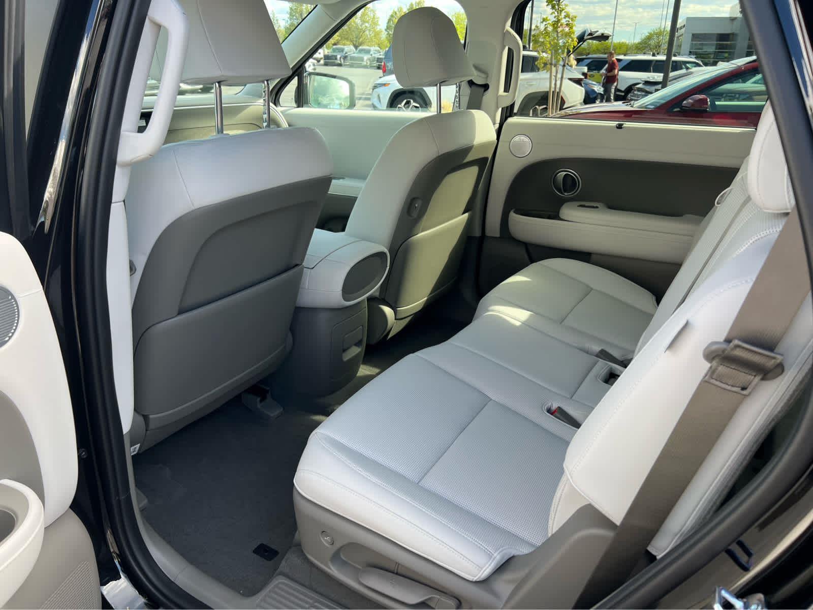 New 2026 Abyss Black Pearl Hyundai SEL Premium 8P image 23