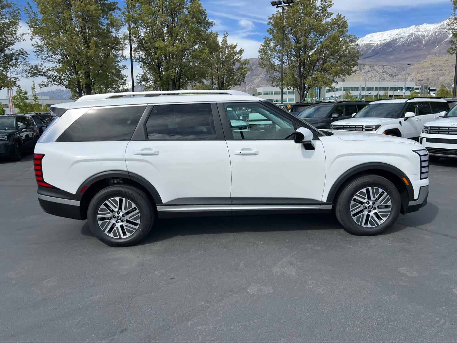 New 2026 Creamy White Pearl Hyundai SEL 8P image 6