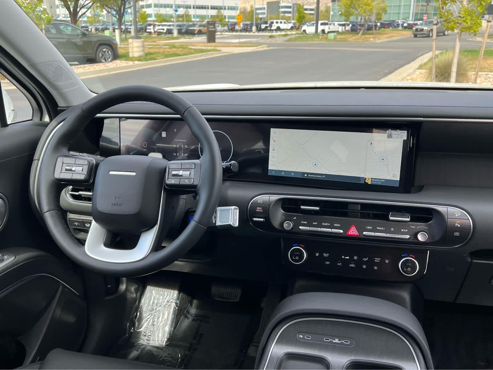 New 2026 Creamy White Pearl Hyundai SEL 8P image 23