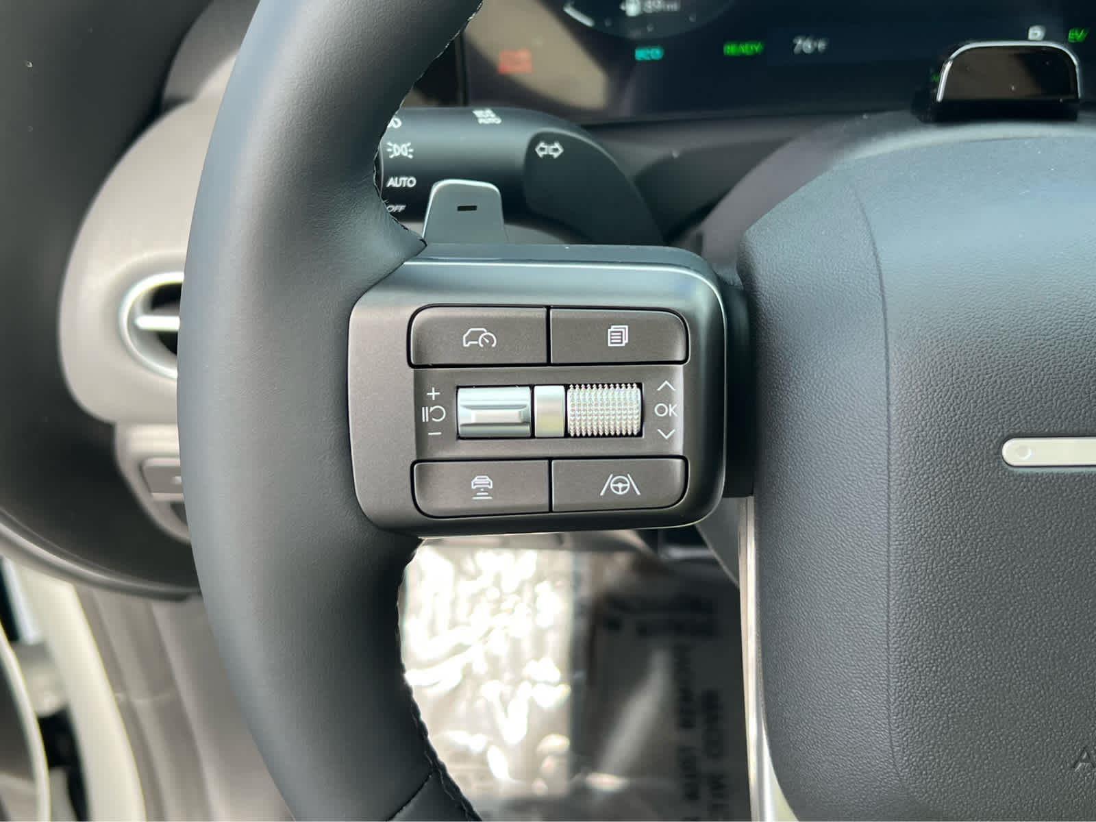 New 2026 Creamy White Pearl Hyundai SEL 8P image 31