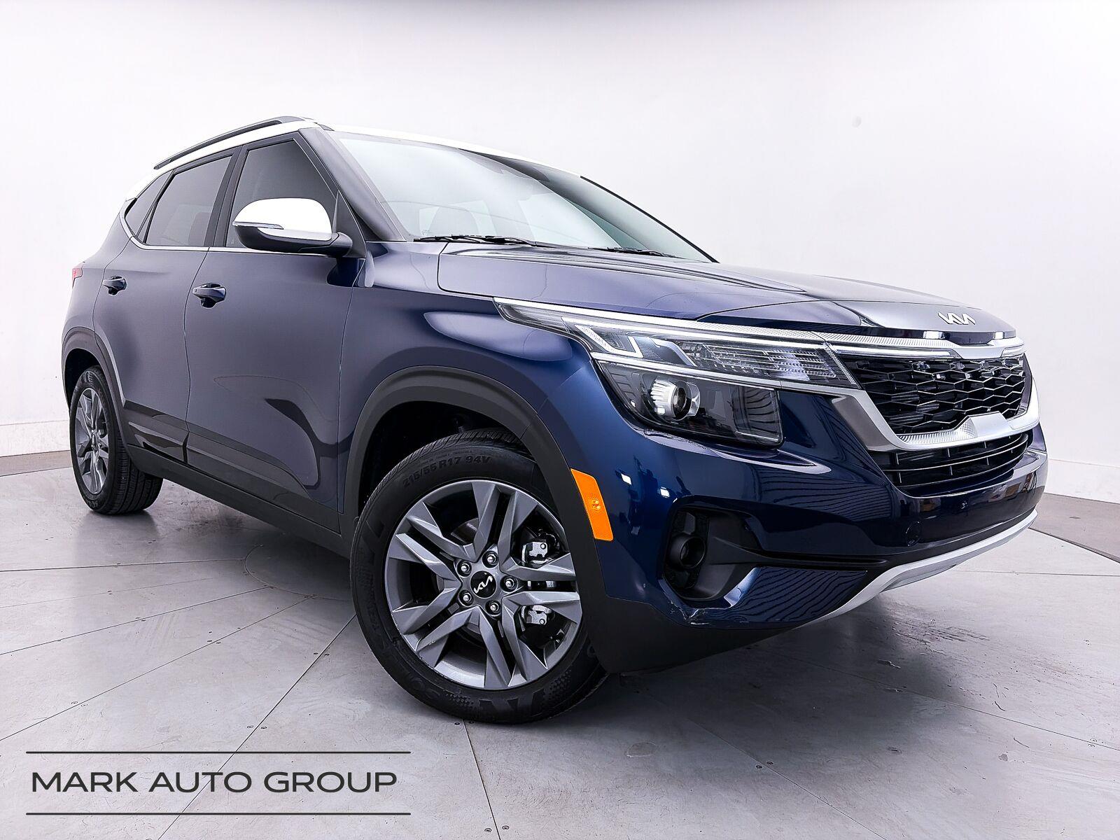 Dark Ocean Blue/White Roof 2023 Kia Seltos SUV / Crossover Front-Wheel Drive Continuously Variable Transmission