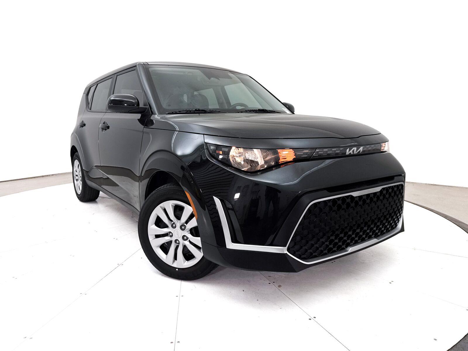 Fusion Black 2025 Kia Soul SUV / Crossover Front-Wheel Drive 