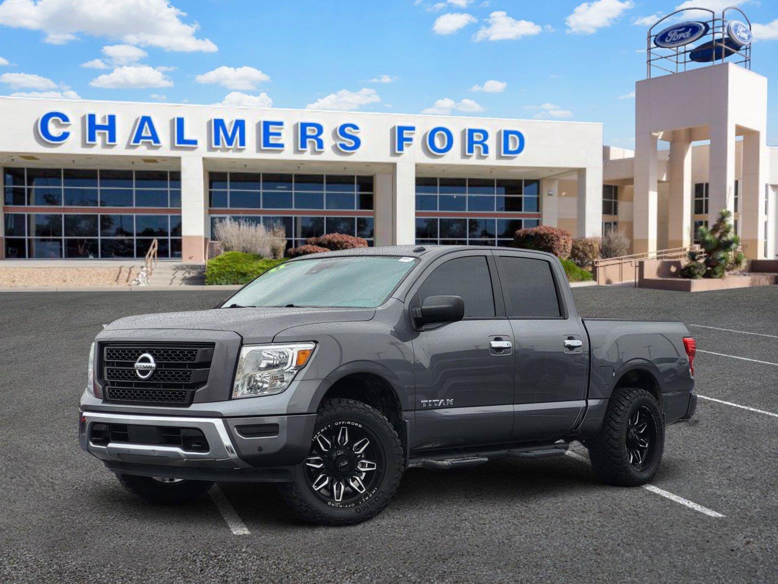 2021 Nissan Titan SV Crew Cab 4WD