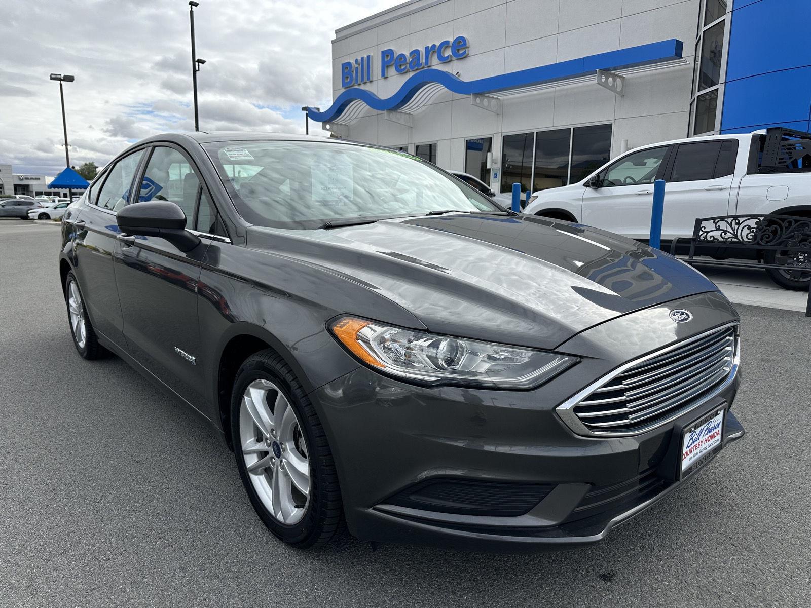 2018 Ford Fusion S's photo