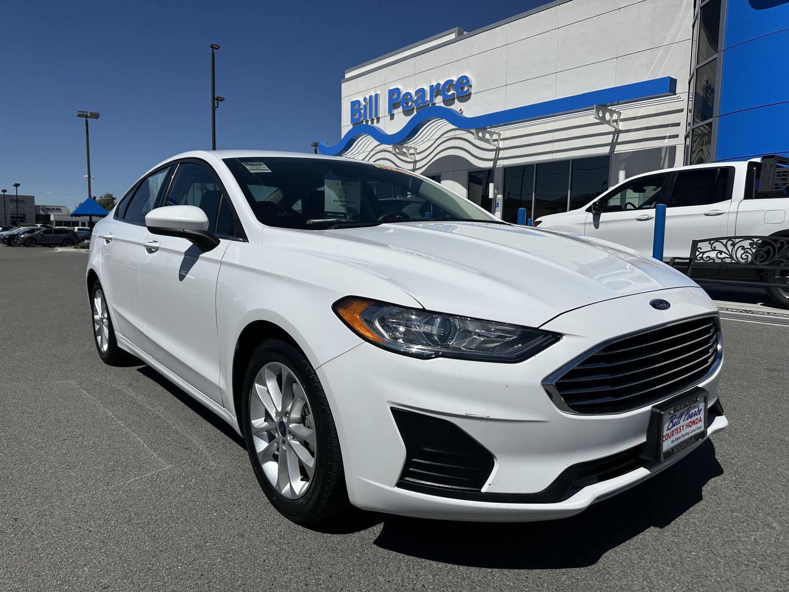 2020 Ford Fusion SE's photo
