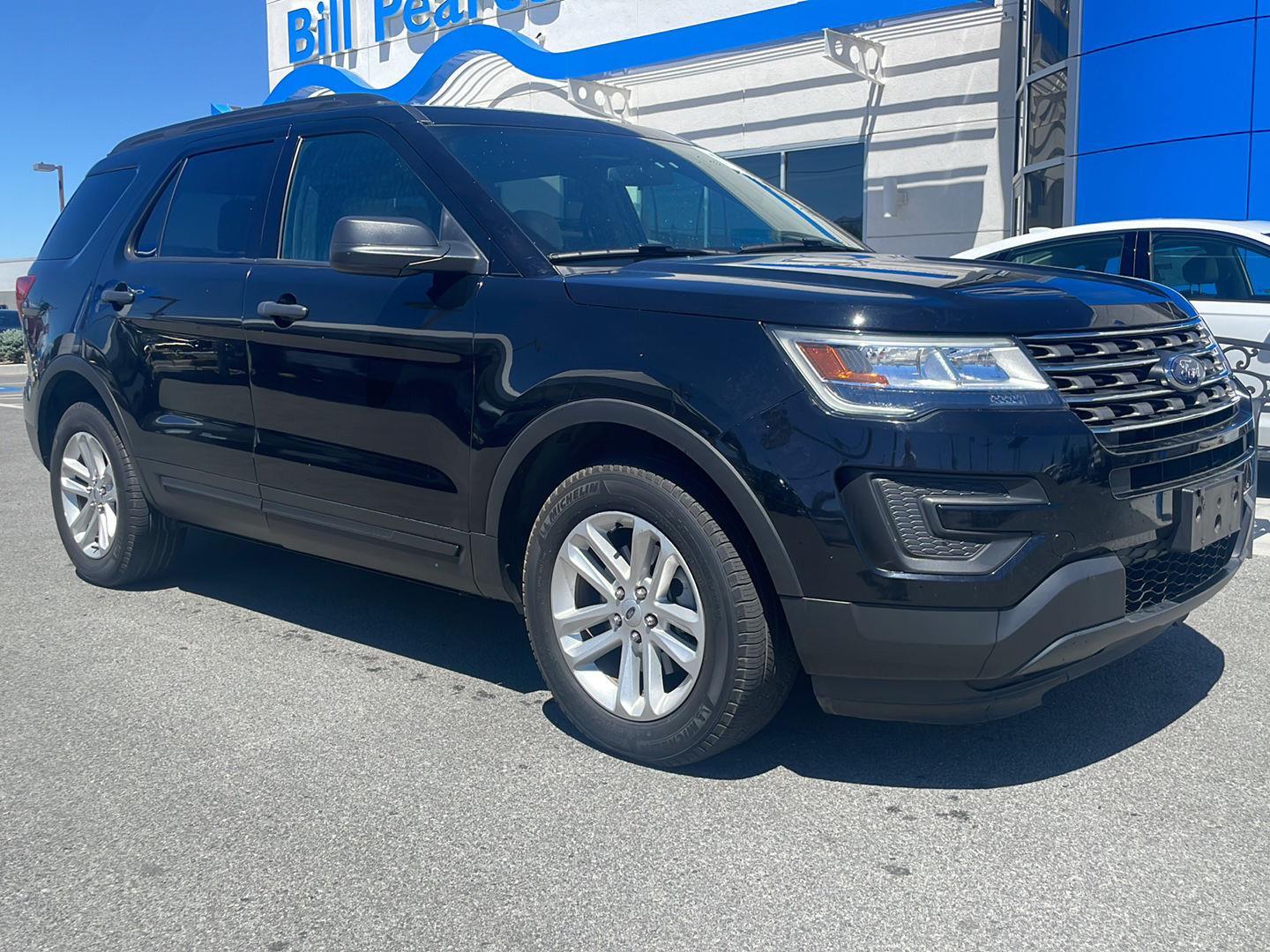 2017 Ford Explorer Base 4WD's photo