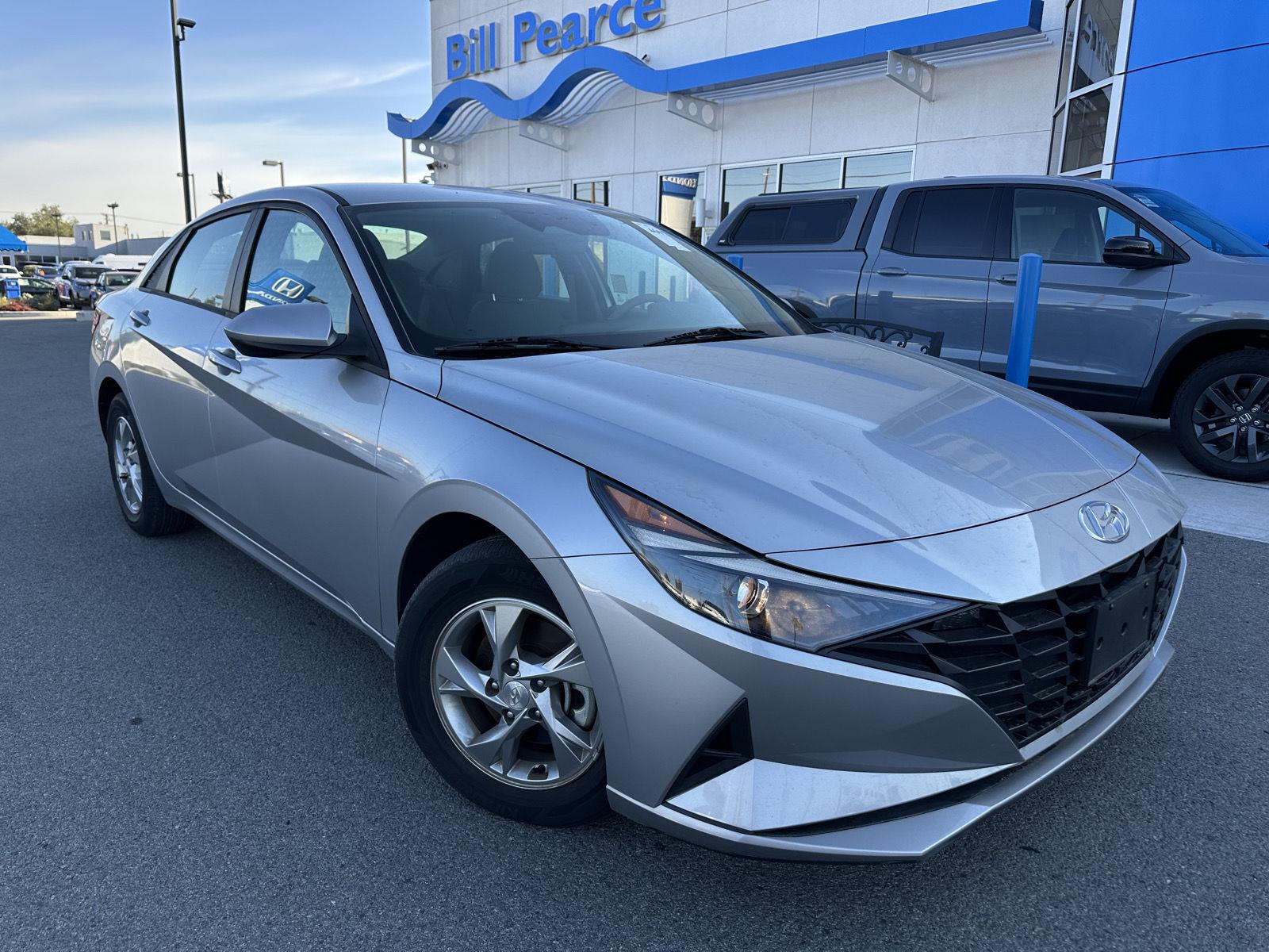  2021 Hyundai Elantra SE FWD   
